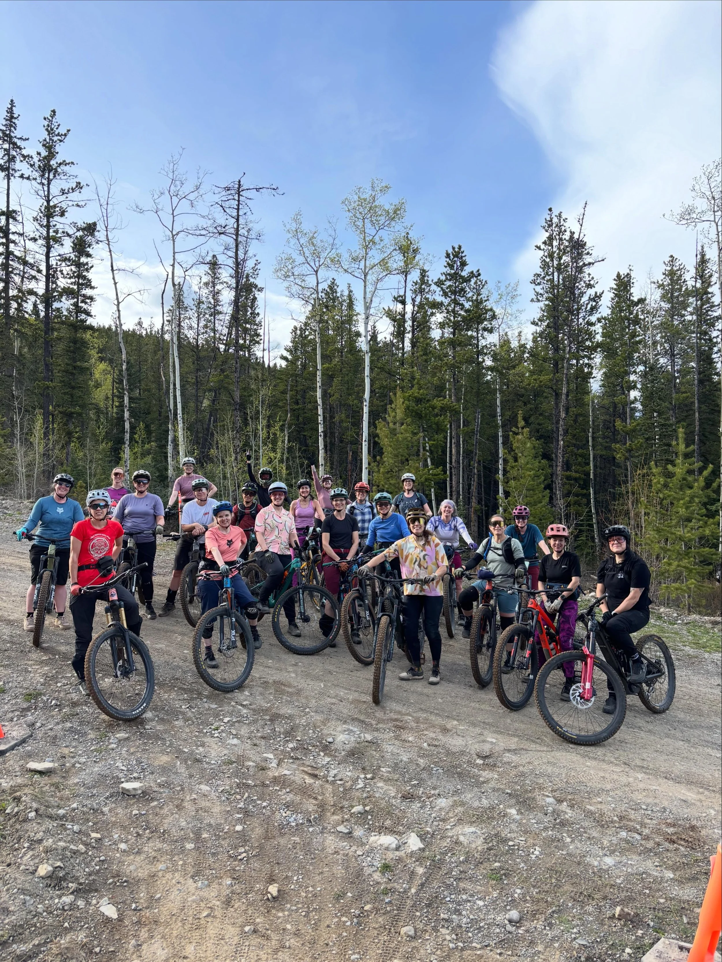 First Ladies&rsquo; Ride Night of the season was a success!!! 
Thanks to all the shredders who came out and to our sponsor for the night, @insidelinemtb, for providing snacks, prizes and all the stoke!!! 

Check the website and stay tuned for another