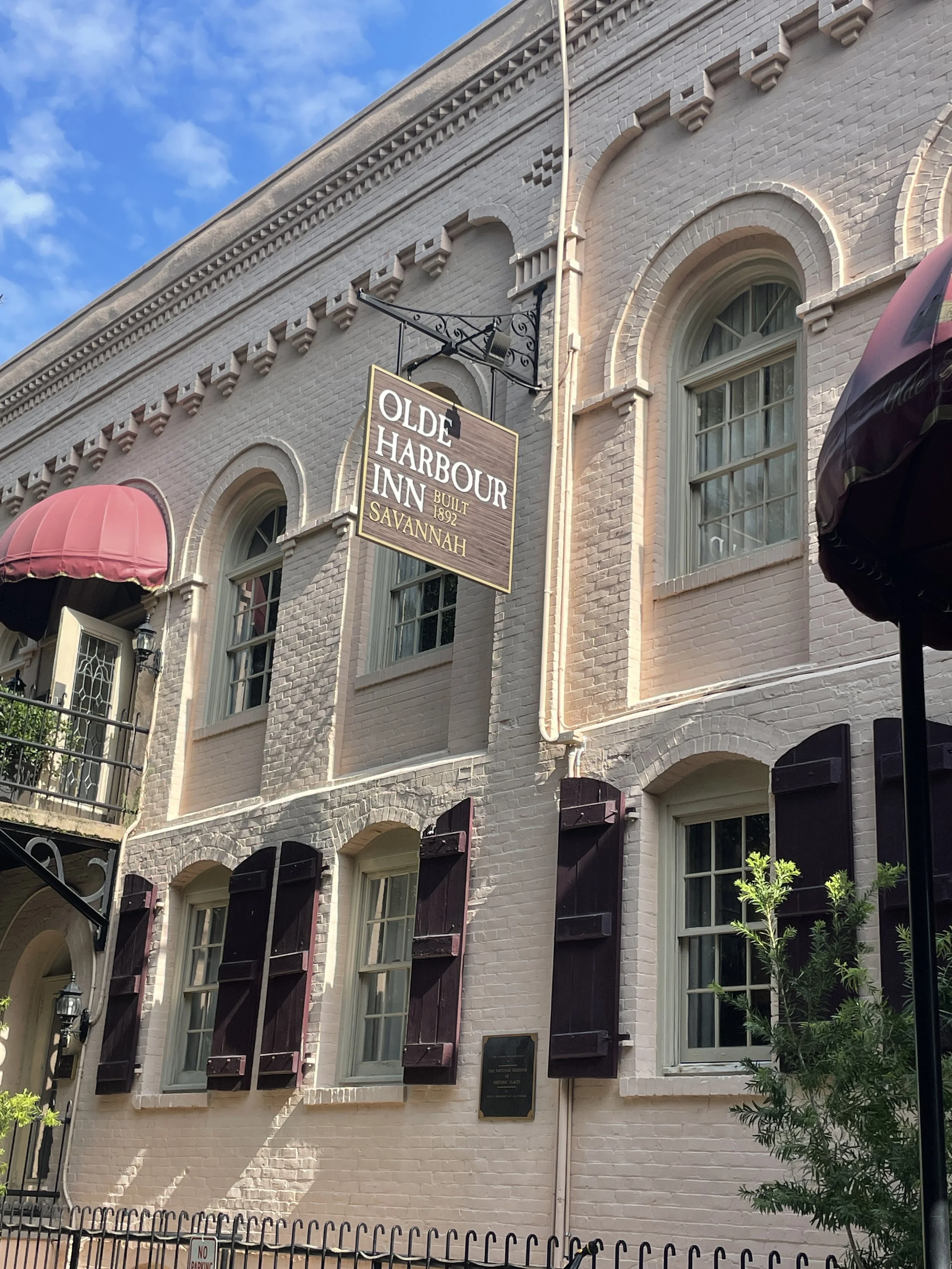 Savannah oldeharbour inn.JPG