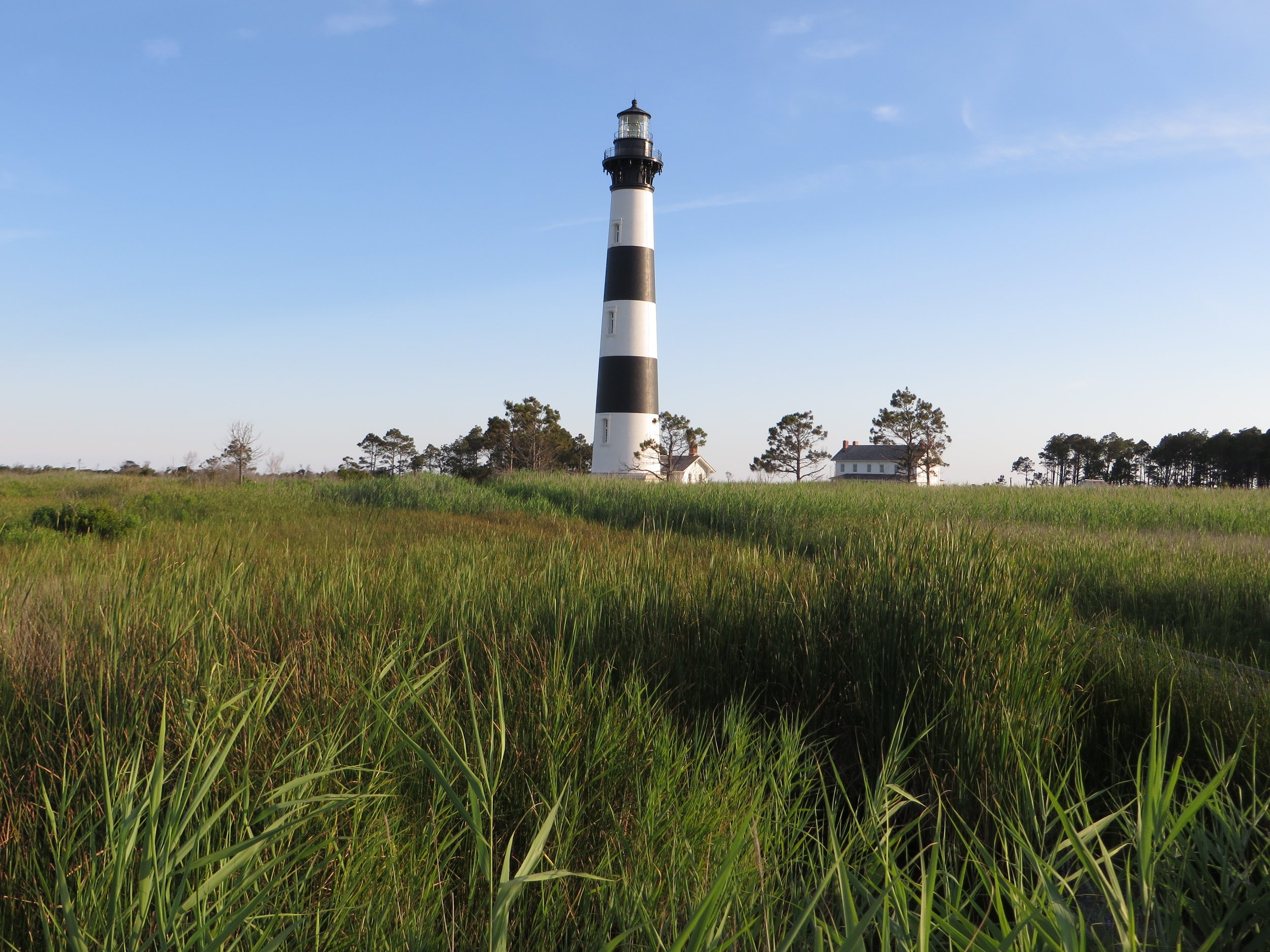 Bodie_Island_Lighthouse,_Cape_Hatteras_National_Seashore,_Outer_Banks,_North_Carolina_(14246524839).jpeg