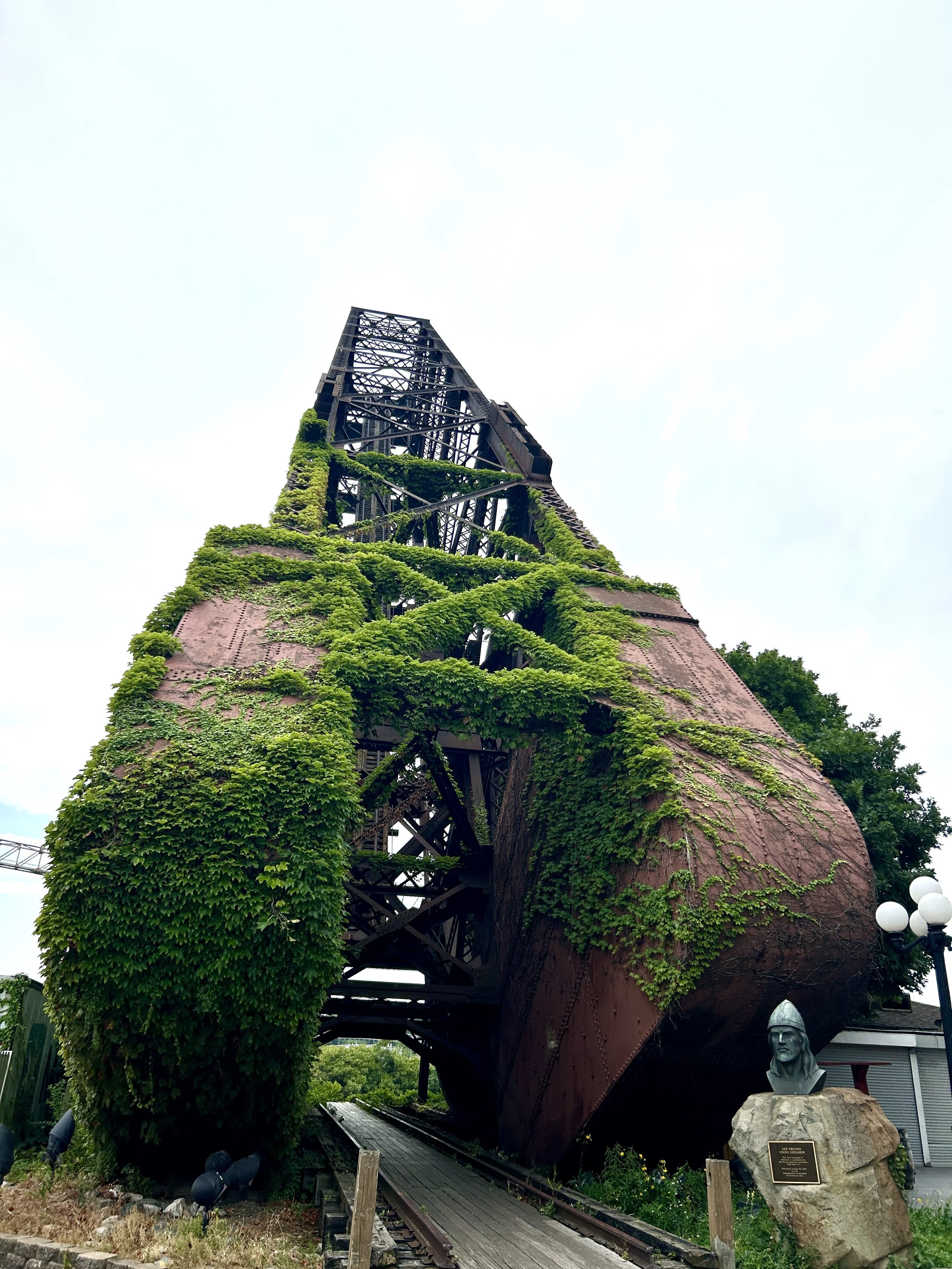 the flats grass covered rail bridge.JPG