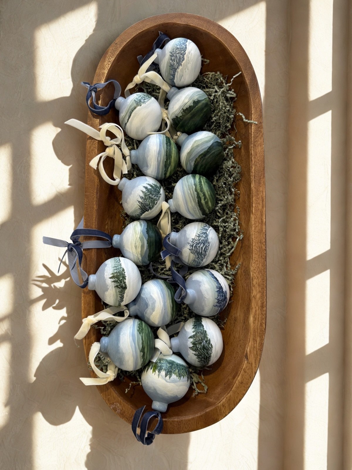 15 new ornaments up for grabs tonight from 4-6pm at the Laurelwood @pavo_salon Open House! 

Also debuting new framed originals and prints of my Audubon park series perfect for gifting this season. Come see me!!