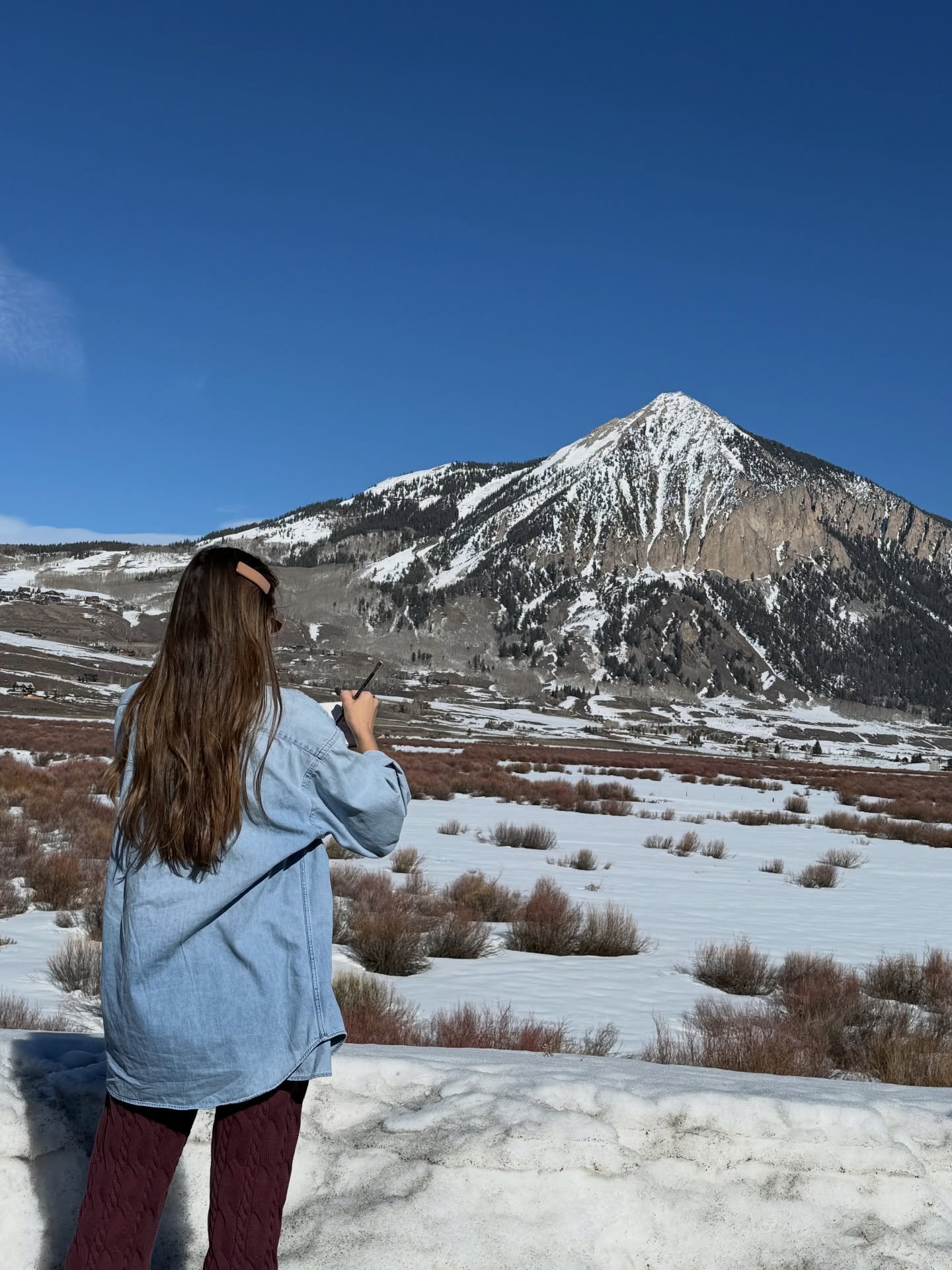 20 hour travel day was worth it for that view 🫡

Sketching mountains in the beautiful Crested Butte, Colorado.  What a dream!