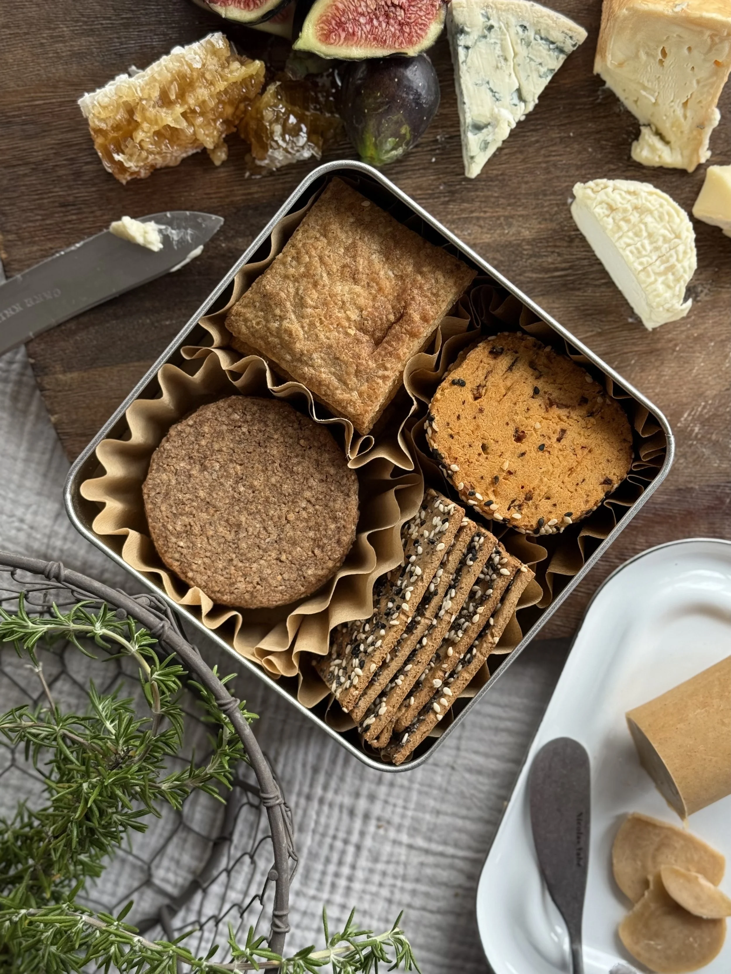 Biscuits for cheese 2.jpg