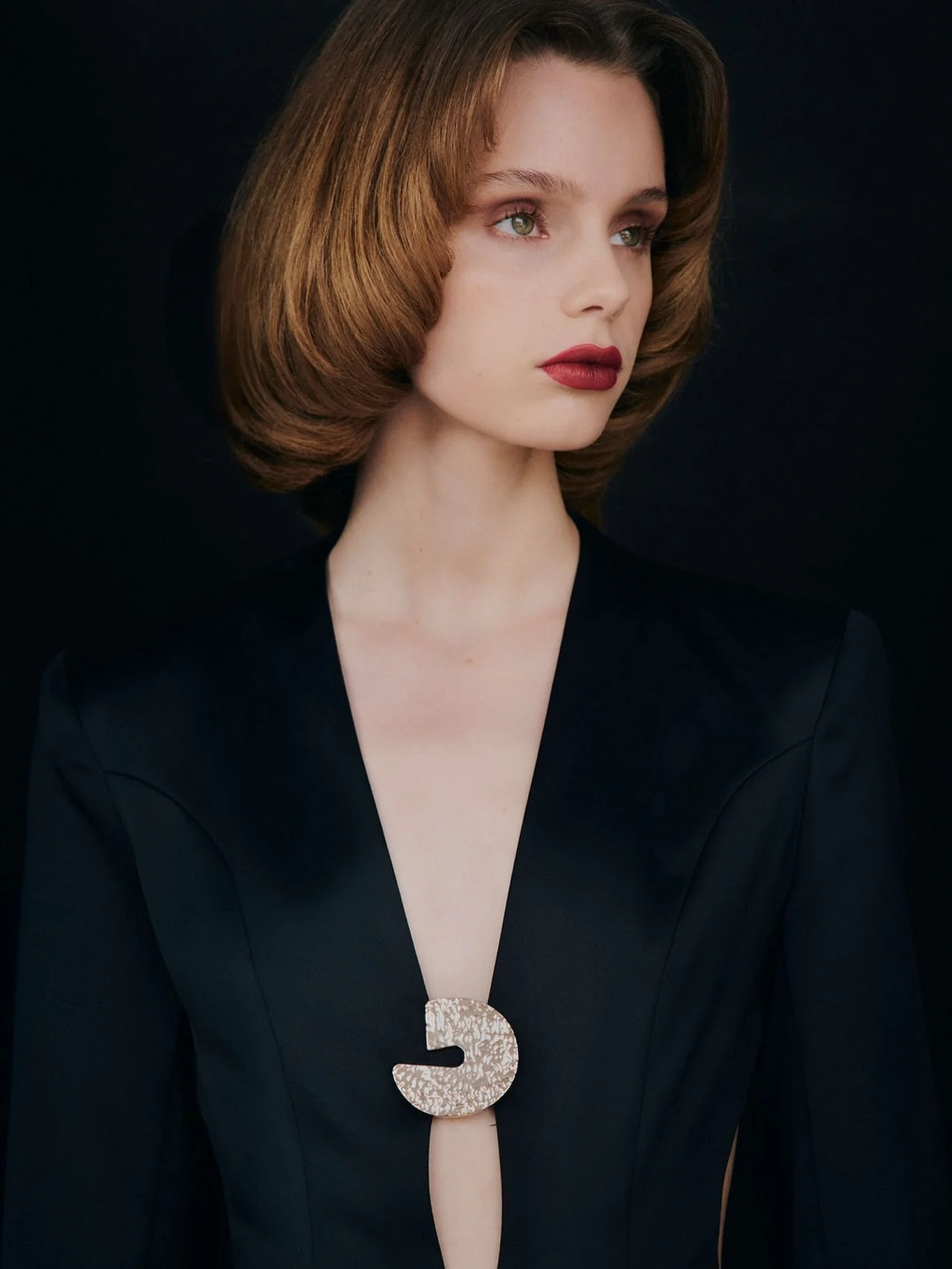 Just the right amount of drama

Hair and makeup by me

Shot by the best @gjverellen 
Model @naiobivdsp from @noahmgmt 
Location @kinselstudio