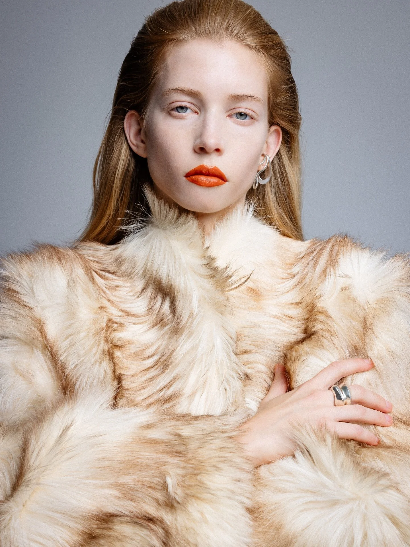 Love an orange 🍊 lip

Shot by @delangecharlotte 
@kinselstudio 
@chiara_janssen