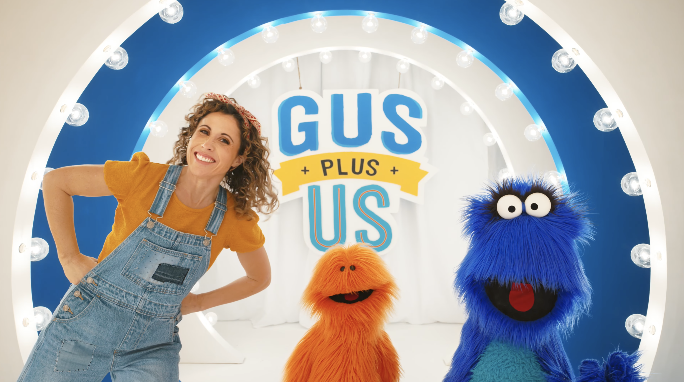 GUS PLUS US : SEASON 2 - PROPMASTER