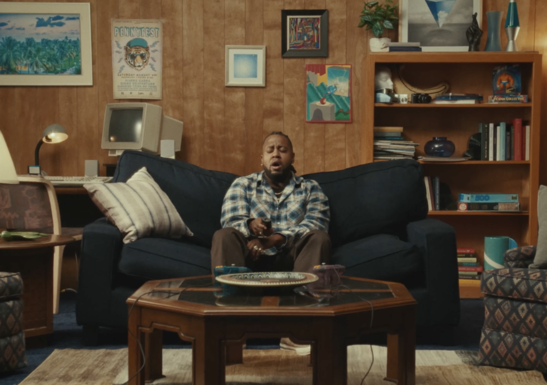 XAVIER OMAR - MUSIC VIDEO - ART DIRECTOR