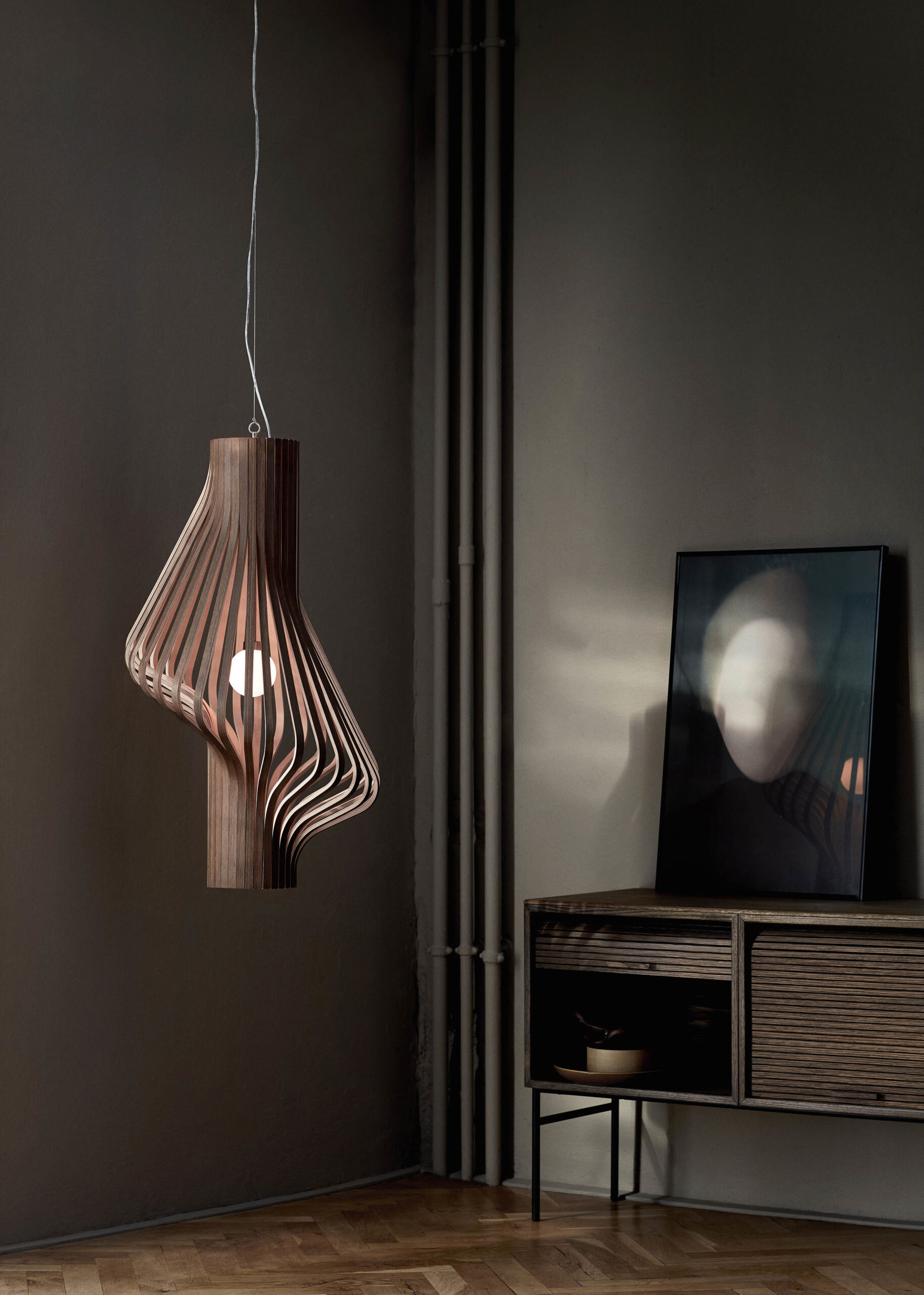 Diva_smoked_oak_pendant-Northern_photo_Chris_Tonnesen-Low-res-scaled.jpeg