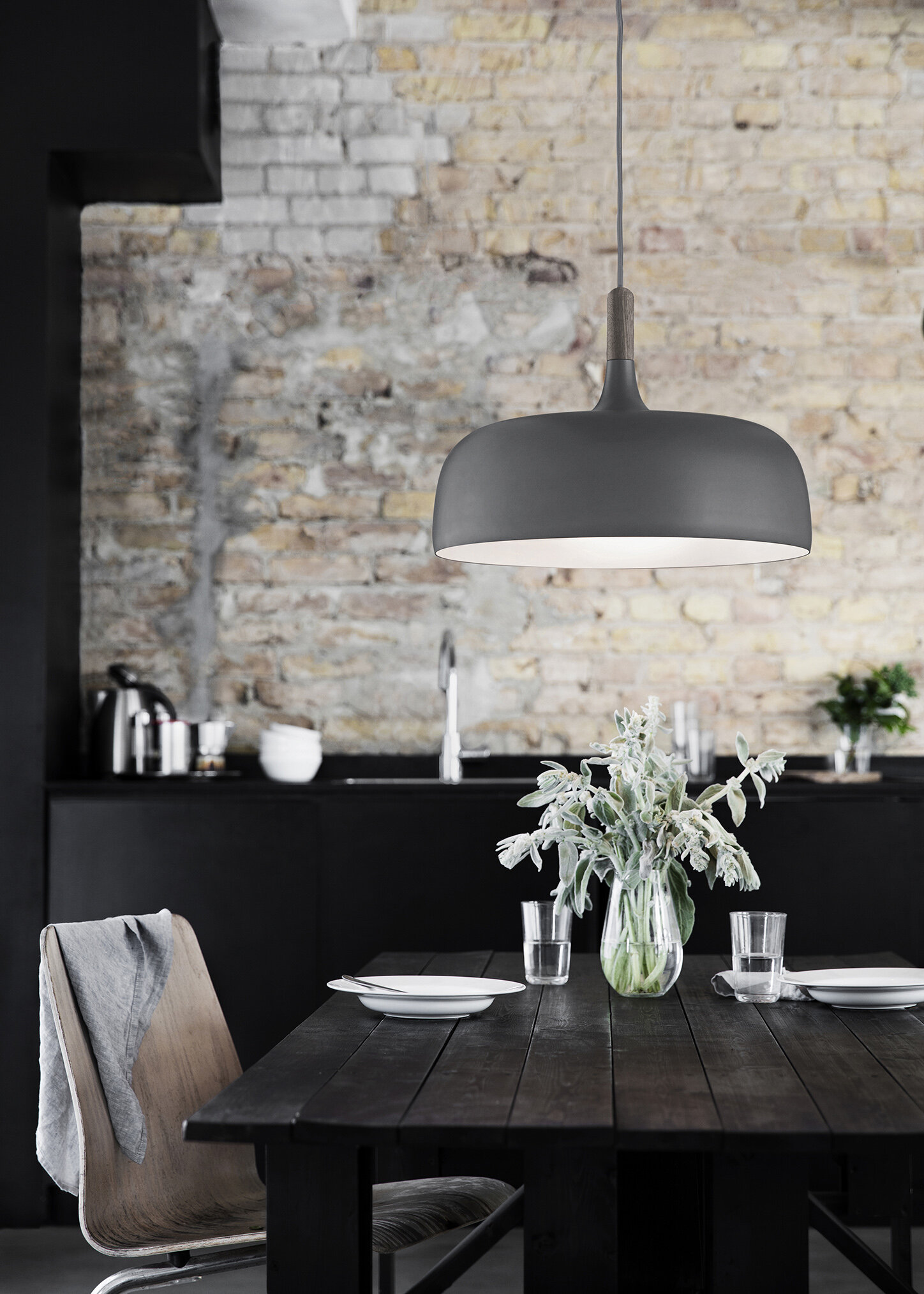 Acorn_Grey_dark_walnut_kitchen-Low_res_Photo-Chris_Tonnesen.jpeg