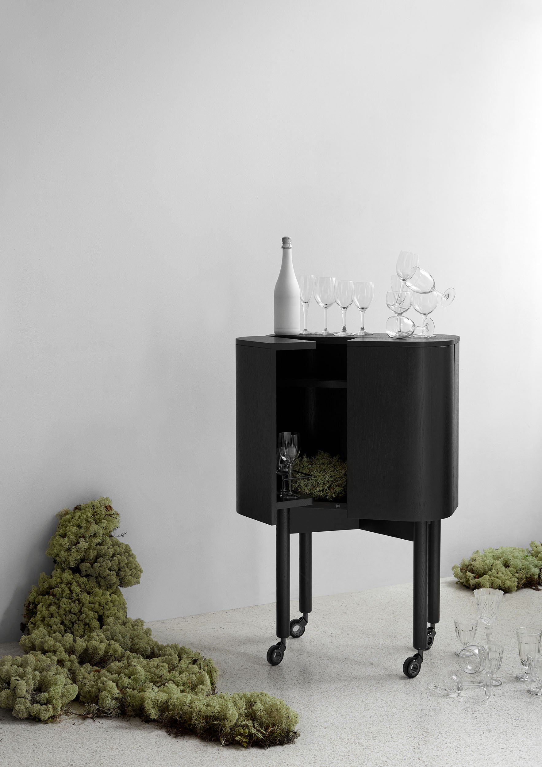 Loud_black_moss_wine_Northern_photo_Chris_Tonnesen-Low-res.jpeg