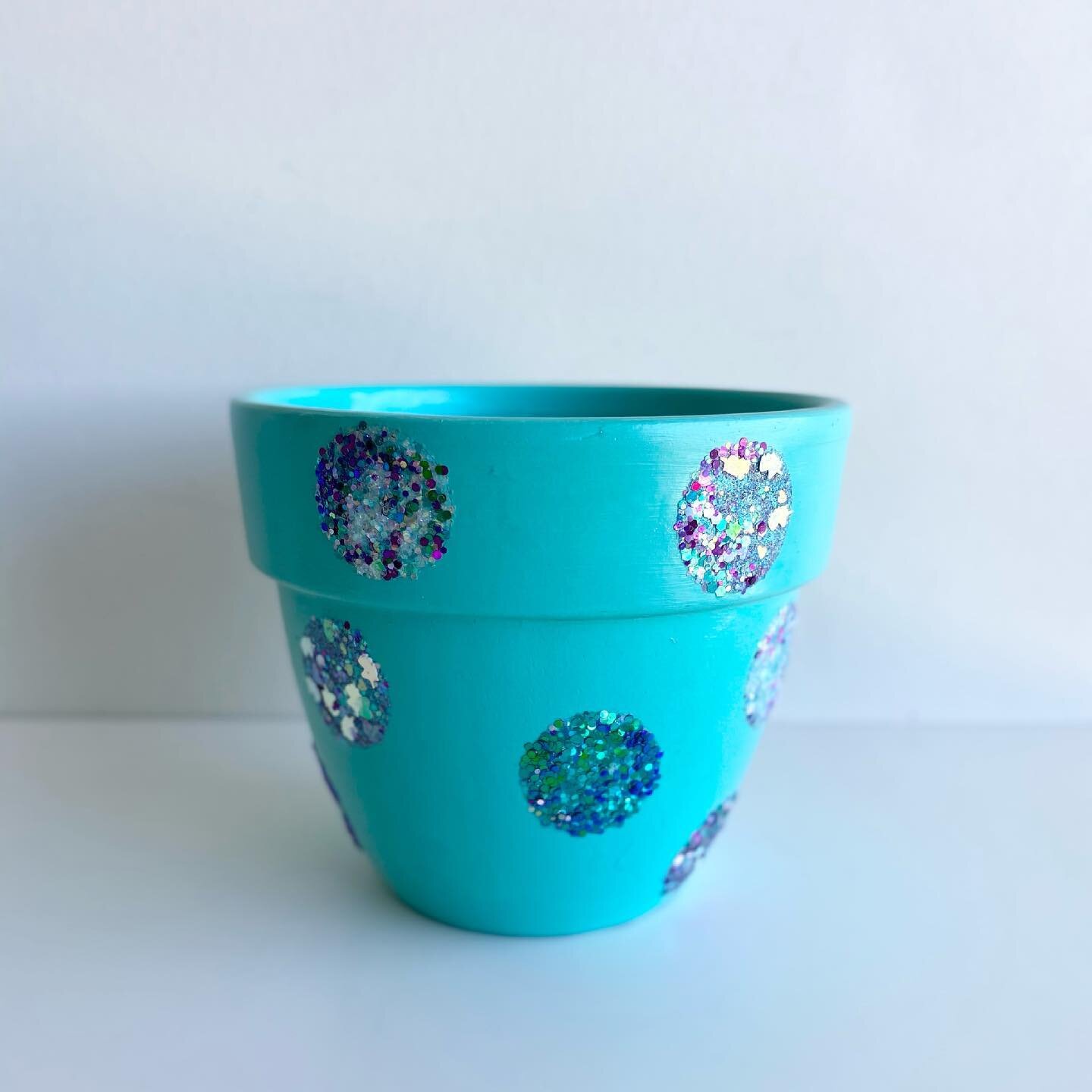 &lsquo;Twinkle twinkle sparkly pot, you were quite the tricky snot, your glitter has gone everywhere, on my feet and in my hair.&rsquo; Yep. Bad at poetry. Better at pots.
&bull;
This glitter pot is available for purchase on the website now (link in 