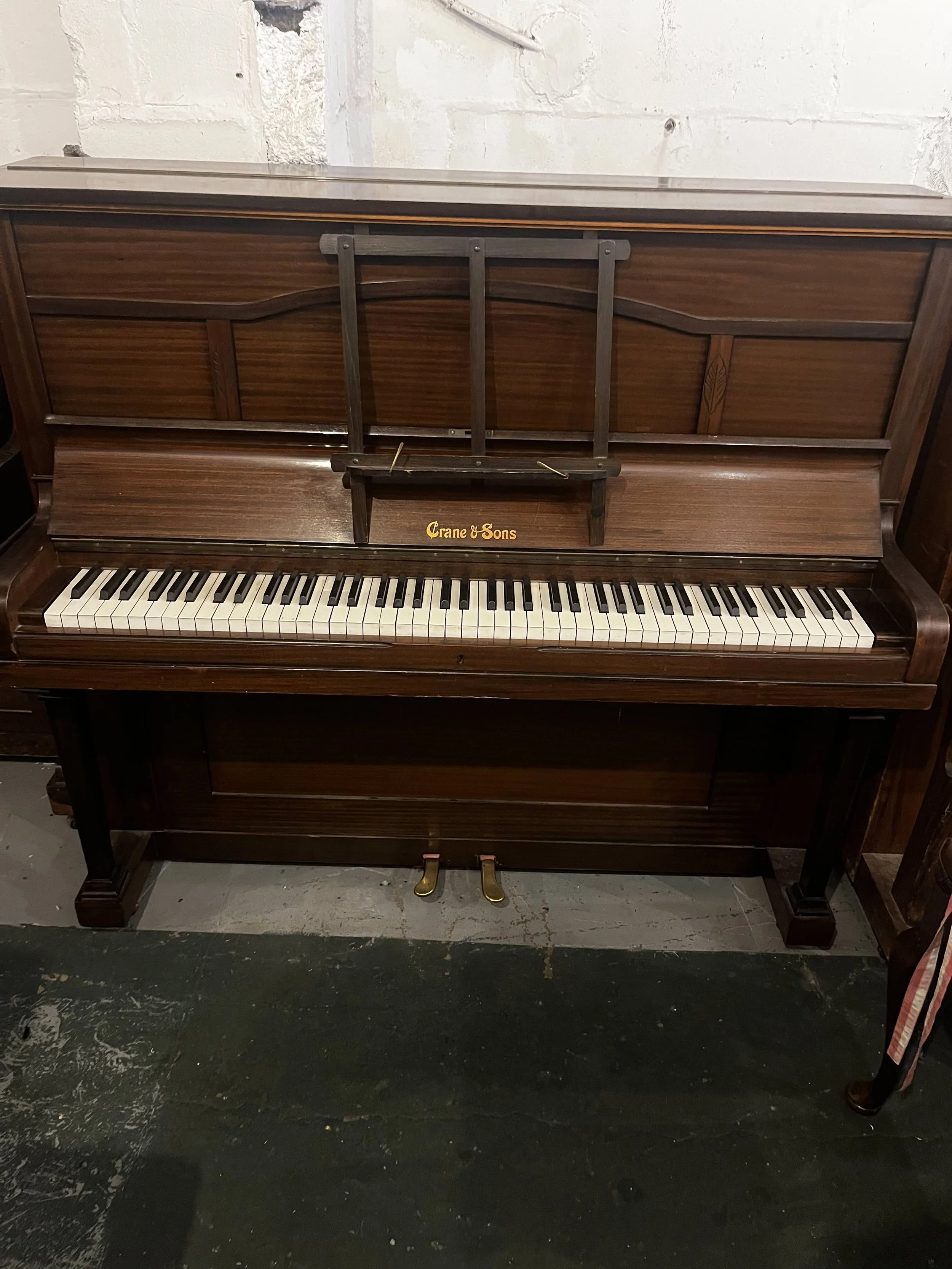 Crane and Sons 732