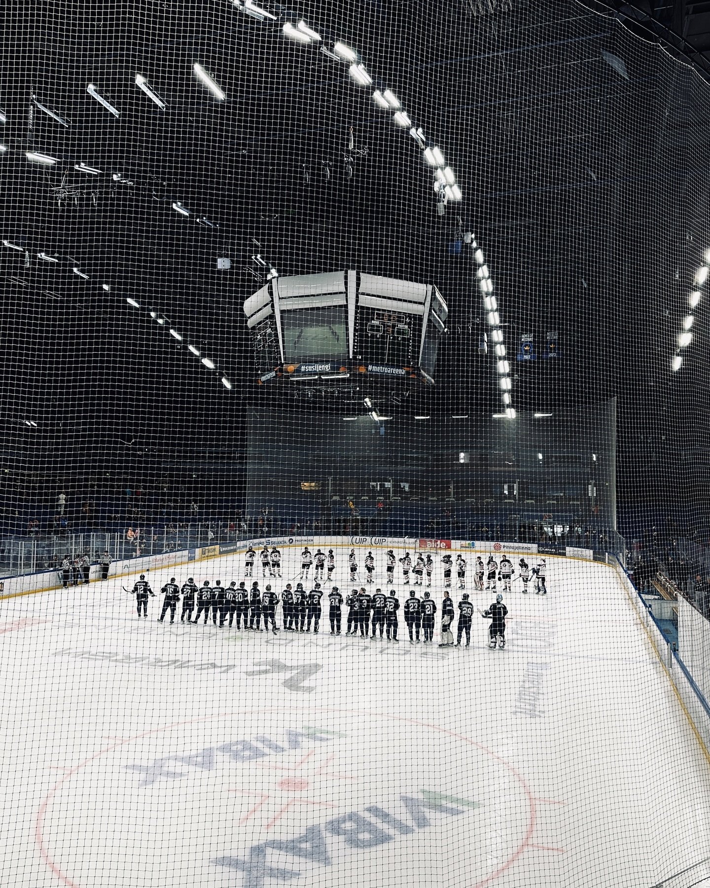 T&auml;n&auml;&auml;n alkaa j&auml;&auml;kiekon U18 MM-kisat Vantaalla &amp; Espoossa ja m&auml; oon menossa mukana vapaaehtoisena 🏒
⠀⠀⠀⠀⠀⠀⠀⠀⠀
Ne jotka on seurannut mua jo pidemp&auml;&auml;n saattaakin muistaa, ett&auml; olin viime kev&auml;&auml;n