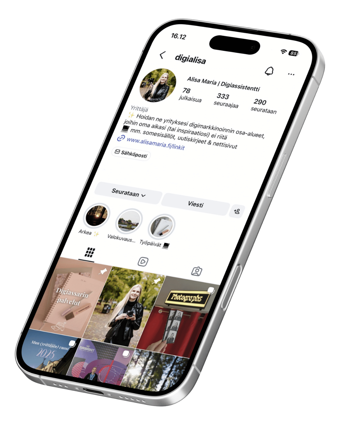 Mockup kuva puhelimesta jossa Instagram profiili auki