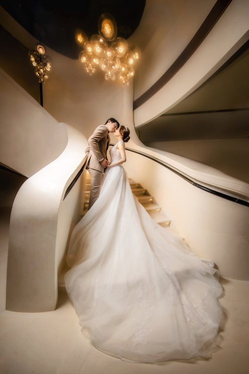BG_Kiss_Castle_0.jpeg