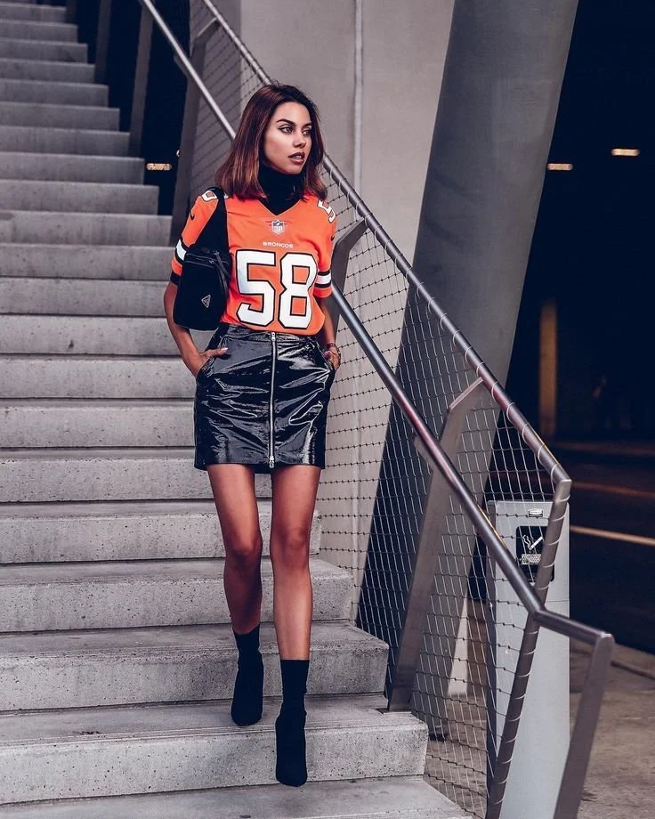 PMHQ Style: How to Style a Jersey T-Shirt