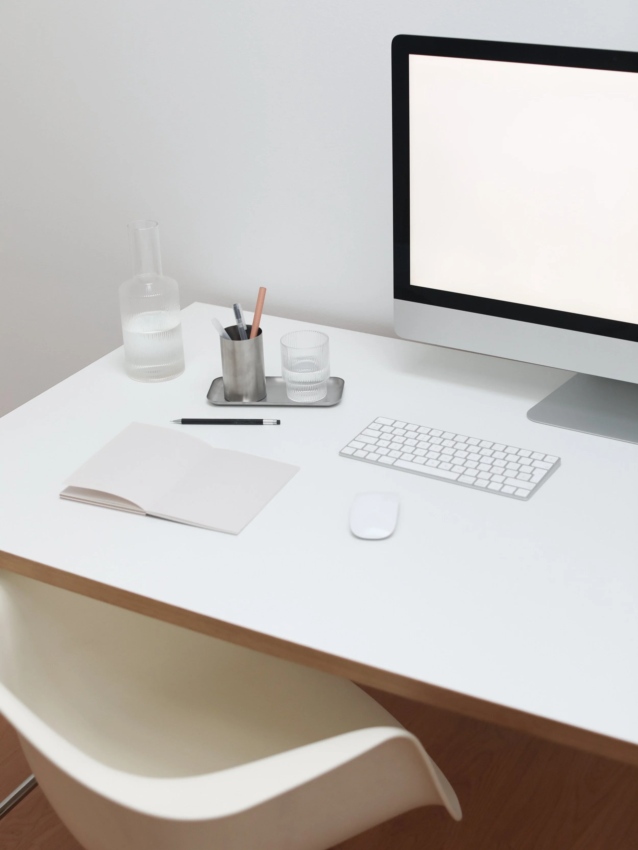 27 Cute Desk Accessories To Make You WANT To Be Productive!