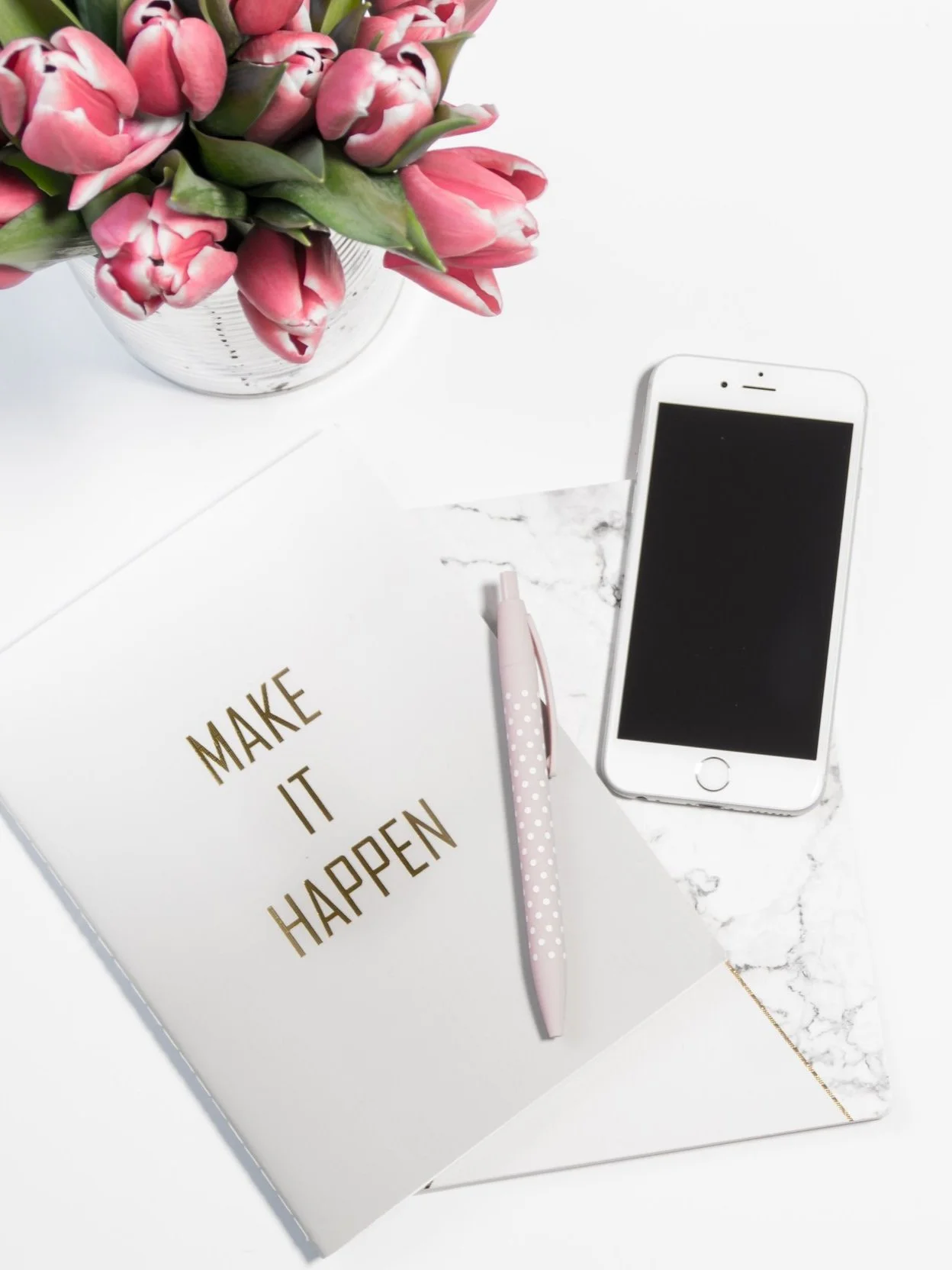 10 Aesthetic Phone Wallpapers To Make Your Home Screen Look GORGEOUS!