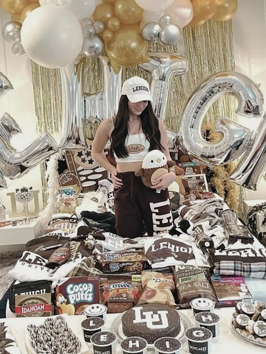 How To Put Together The CUTEST College Bed Party!