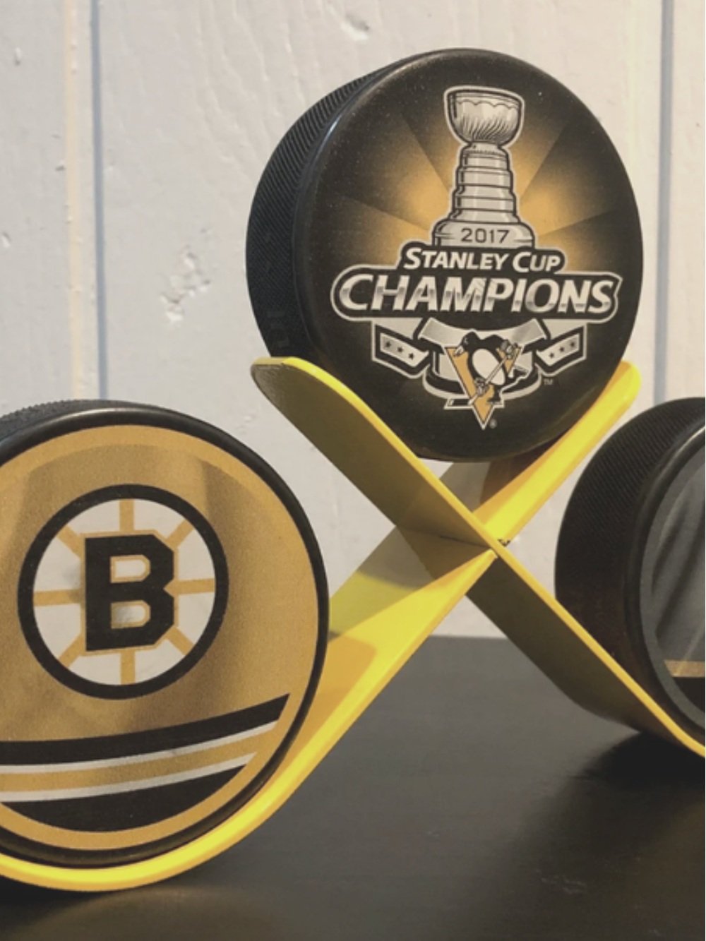 15 Insanely Awesome Finds To Decorate Your Hockey Fan Cave