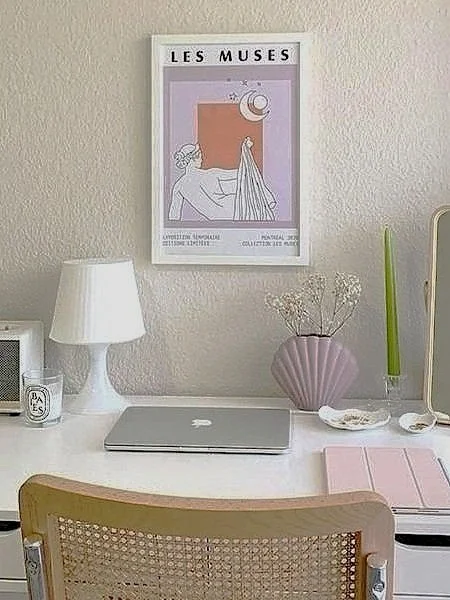 5 Minimal Desk Setups Perfect For Your Dorm Room