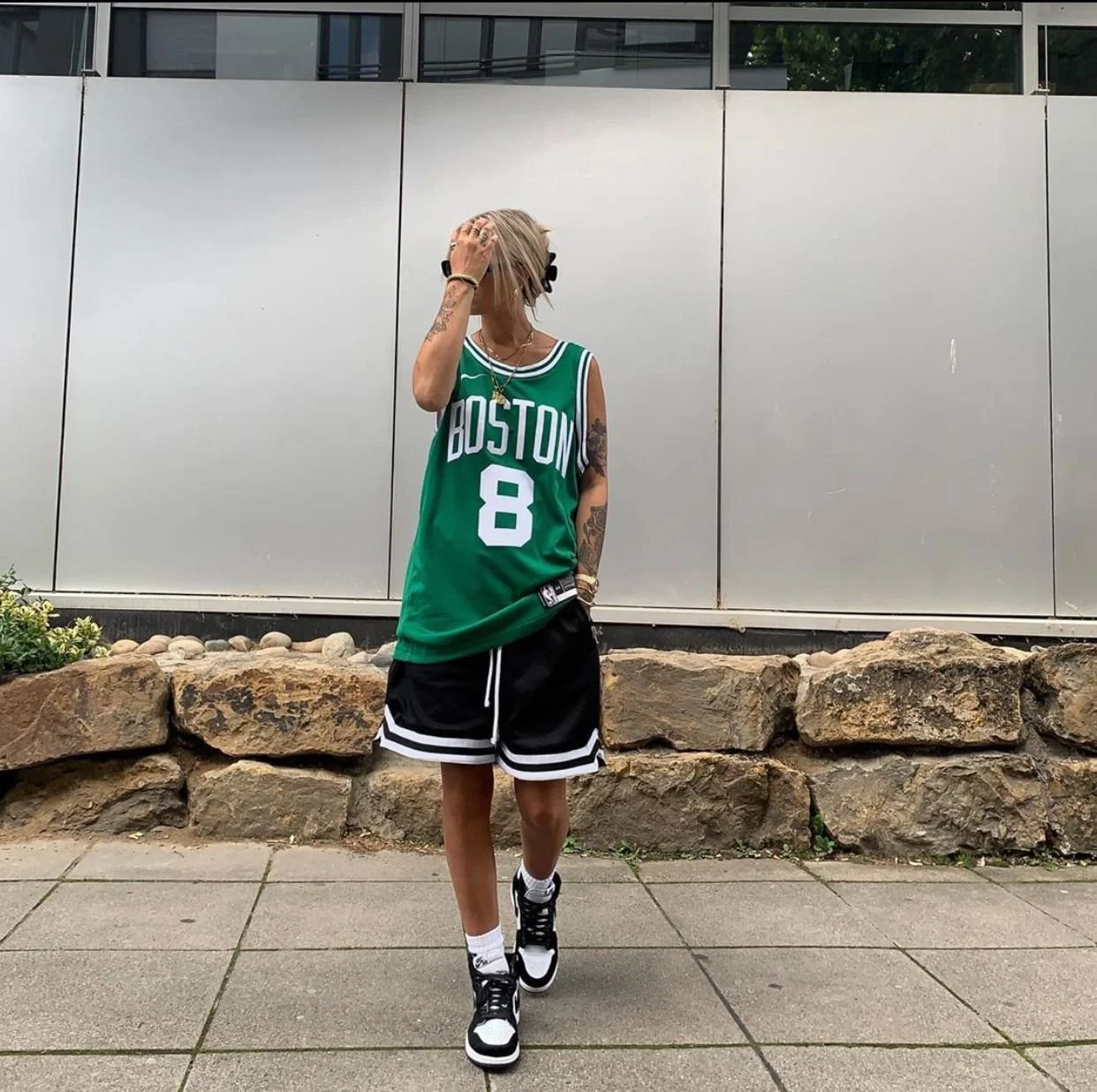 HOW TO STYLE - Basketball Shorts (outfit ideas) 