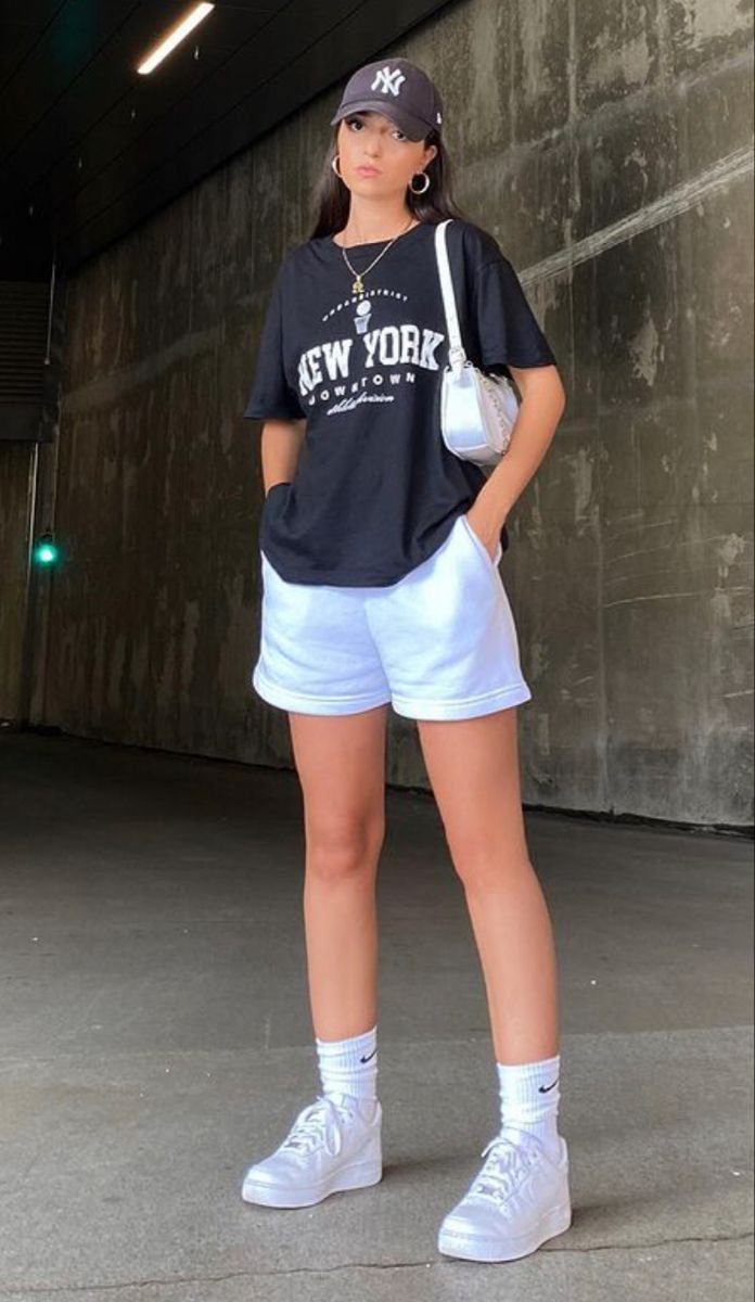 37 Sporty Outfits You NEED In Your Wardrobe! (Outfit Inspiration) — Nikki Lo