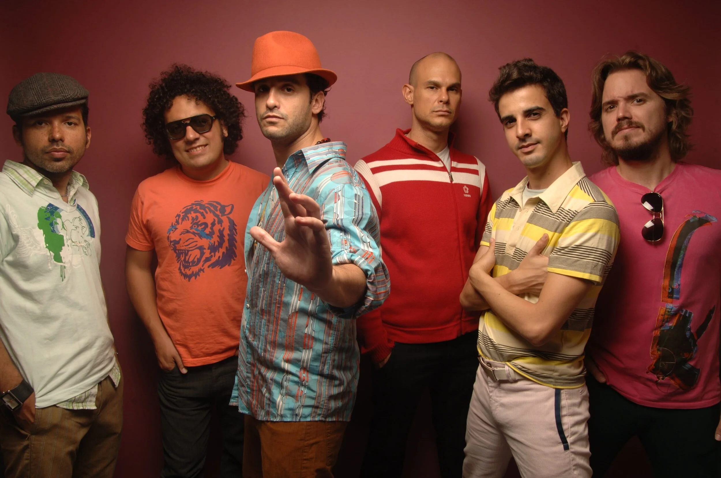 Los Amigos Invisibles no dejarán que la fiesta pare