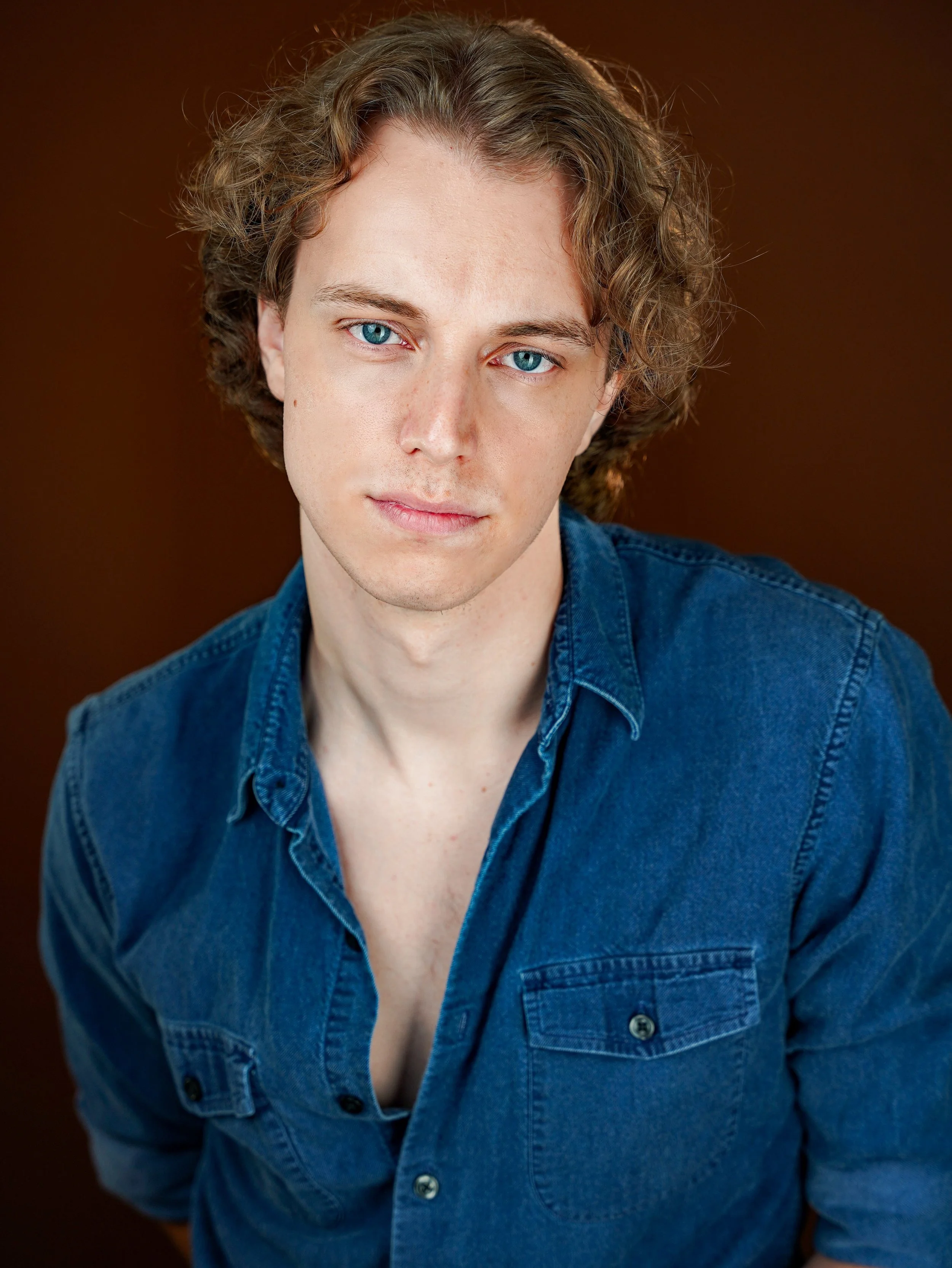 Headshot 2 - Photo by @Dainiquesphotos