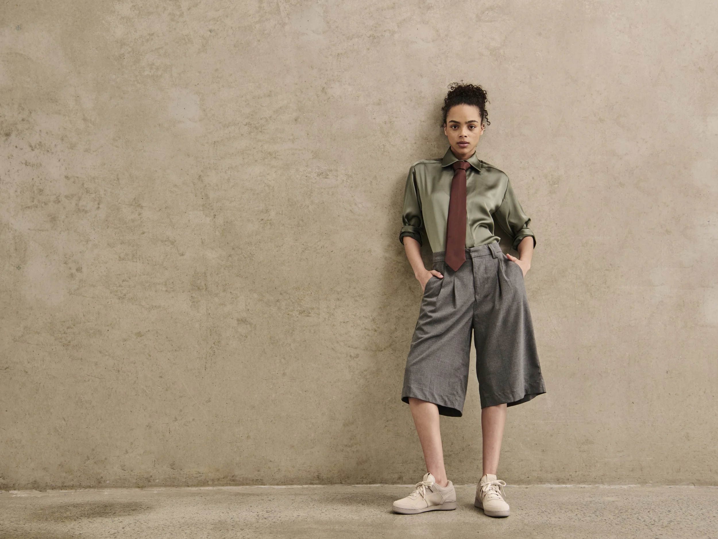 251017_Reebok_EB_Concept_3_HighRes_Jpegs_SHOT_09_Oat_Gradient_Suede_Female_251017_Reebok__SHOT_09_1406.jpg