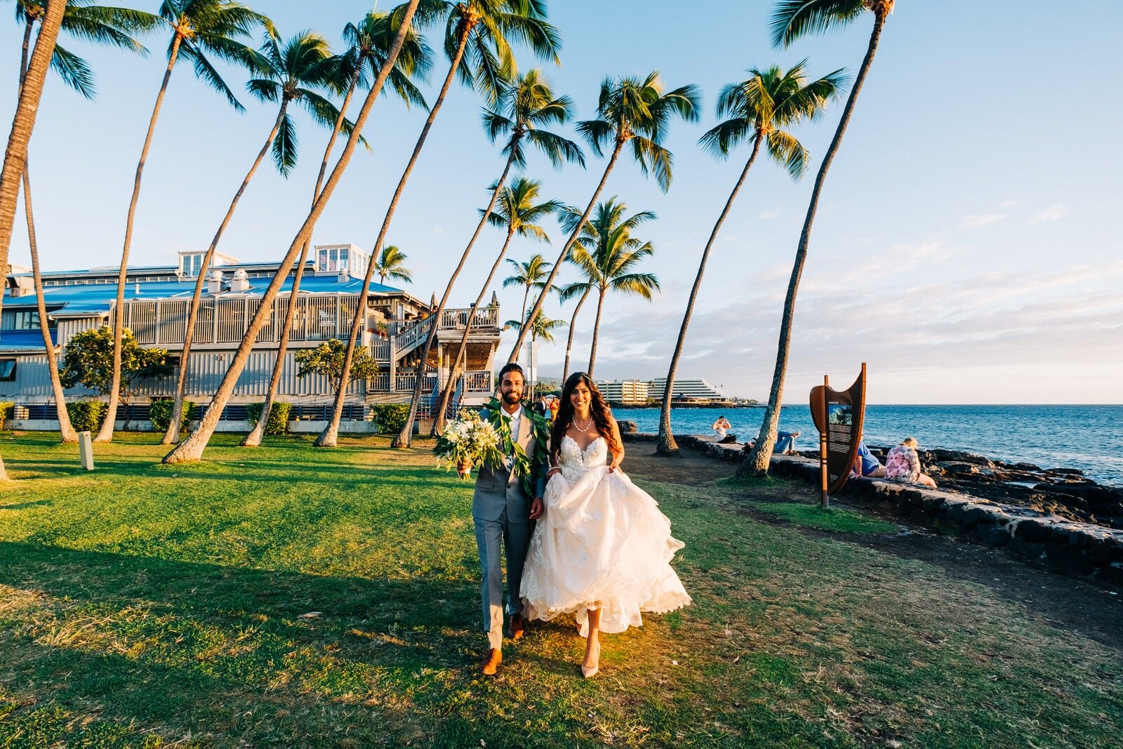 hawaii-wedding-affordable-beach-16.jpg