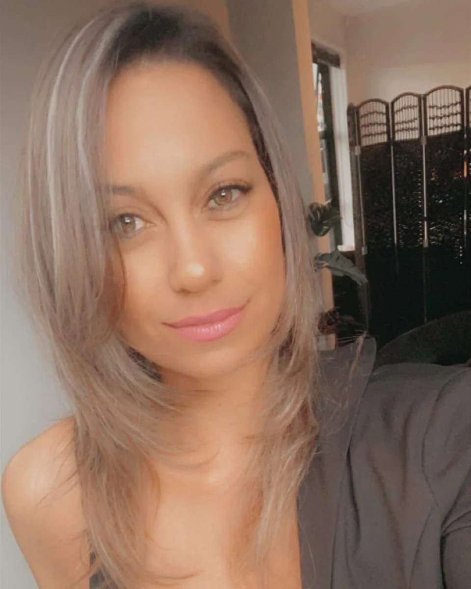 Yasss i take pride in my work...
Took this beauty's golden warm tones,to a gorgeous soft ash colour
She said no one could do it..
So i said&quot;Come here,and lets go&quot;..And the results are stunning
HAPPY CLIENT HAPPY HAIRSTYLIST🌺
I LOOOVE MY JO