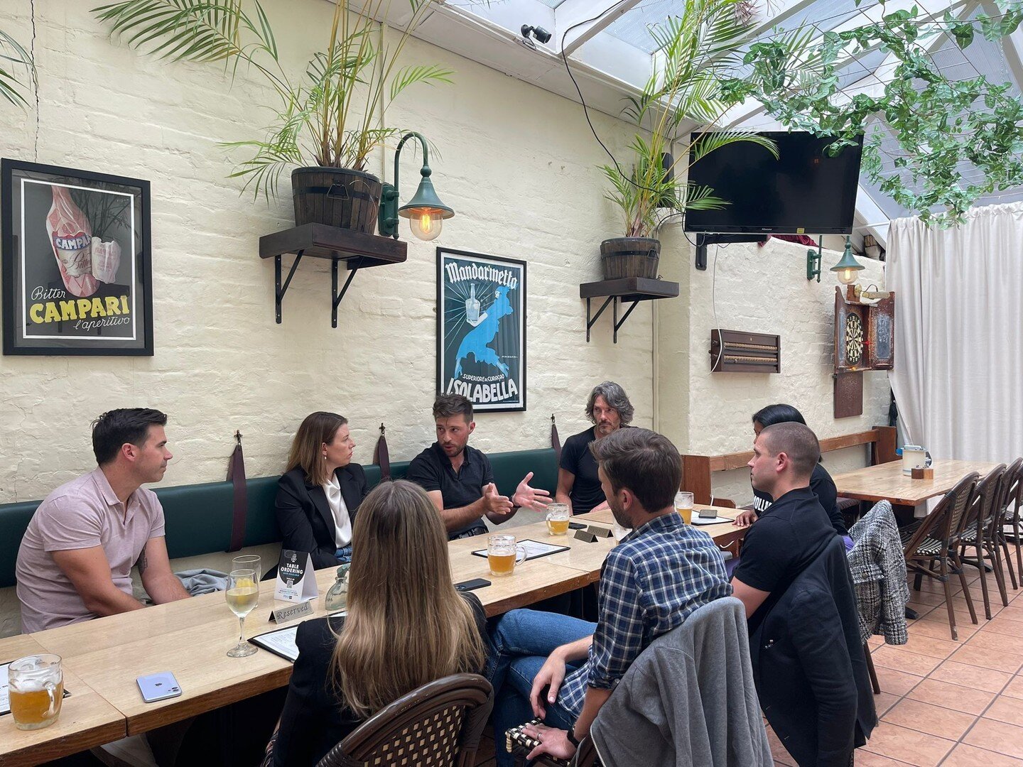 🍽️ Recently, Vollardian hosted an lunch focused on data transformation in large corporates 💼

💡We've been trying out a few of these small group networking sessions that bring together like-minded individuals we've met along the traps, fostering co
