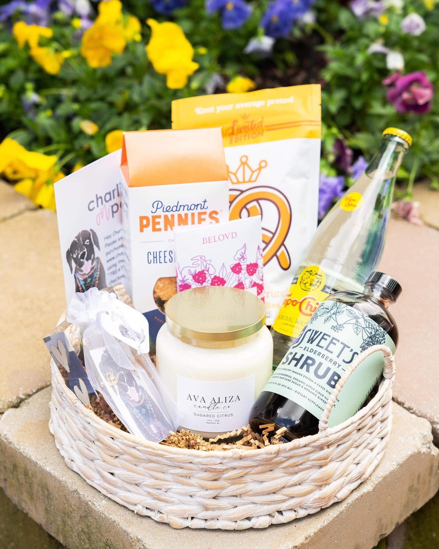 🌸MOTHER&rsquo;S DAY GIVEAWAY🌸

 FOUR baskets available to win!

HOW TO ENTER ⤵️
1️⃣Tag a deserving mom in the comments (each tag counts as an entry)
2️⃣Follow @belovdfood, @piedmontpennies, @queencitycrunch, @sweetselderberry, @charlieonpark, @avaa