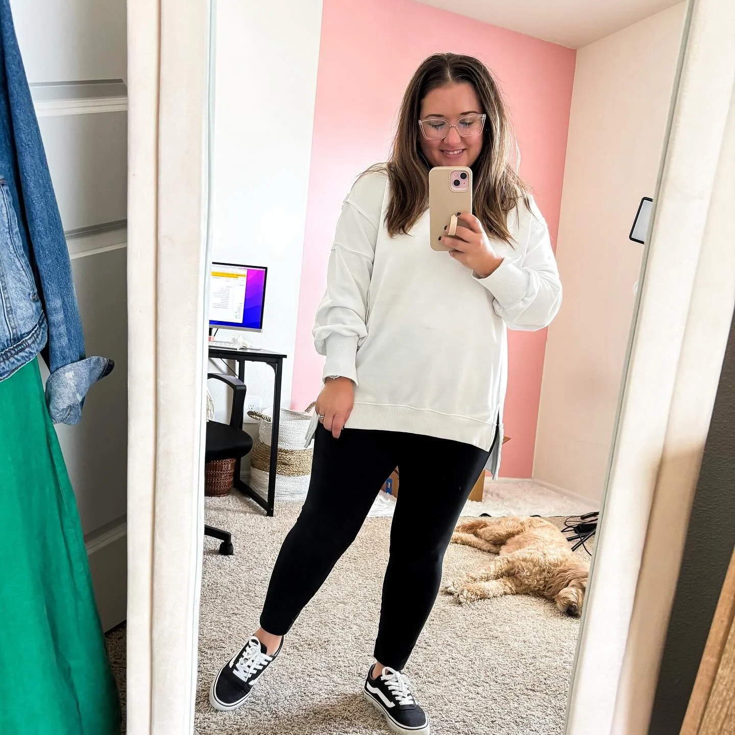 Super comfy #OOTD today! Working on tackling my to do list, my messy office and running kids around to Bible study, school and cheer! 

#momlife #wfh #wfhlife #entrepreneur #boutiqueowner