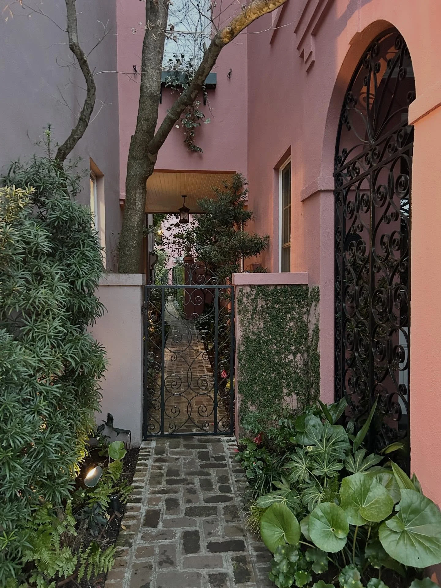 One week of settling into my new city! It still feels surreal that this dream is now my reality and I&rsquo;ve been whispering so many &ldquo;thank yous&rdquo; to God for allowing this all to unfold and also for my bravery to step put into it!

Stepp