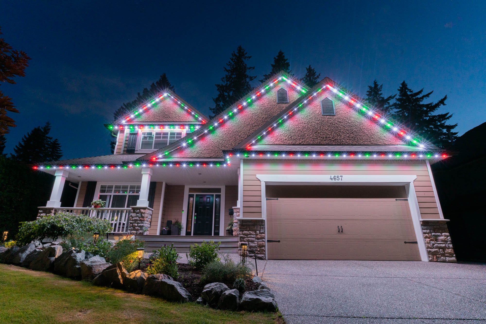 How Much Do Permanent Christmas Lights Cost? 