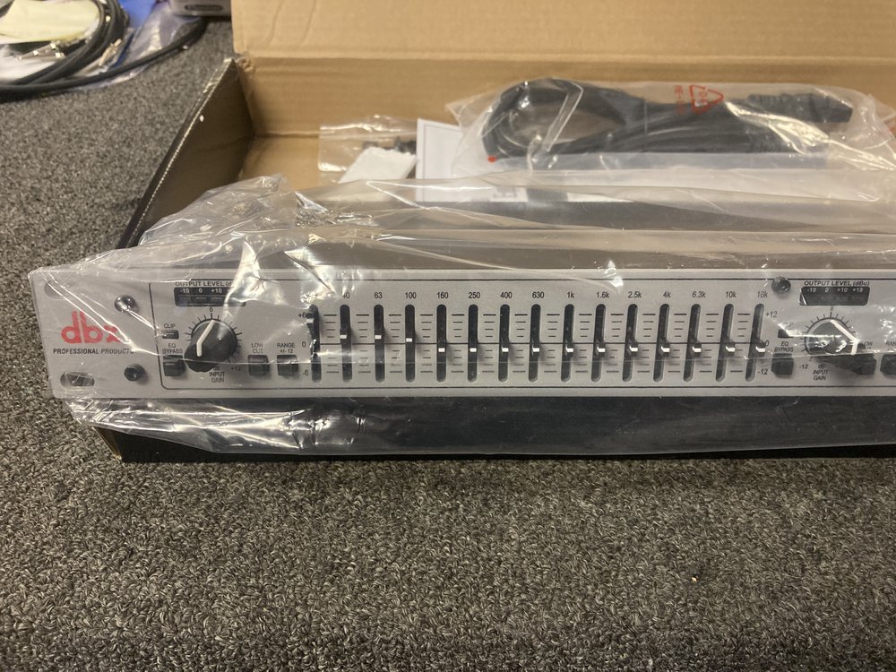 dbx 215s Dual 15-Band Graphic Equalizer — Instrumental Music dbx 215s Dual 15-Band Graphic Equalizer — Instrumental Music
