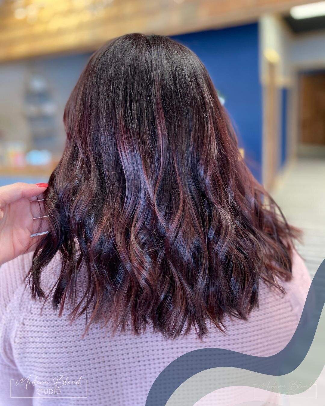 Summer hair isn't just about the blondes! 🍒 This color is 🔥 Hannah is fully booked for the next couple months so make sure to make your hair appointment asap! Call us at (810) 652-6069📲⁠
.⁠
.⁠
.⁠
.⁠
.⁠
#modernblendstudio #hairpainting #modernsalon