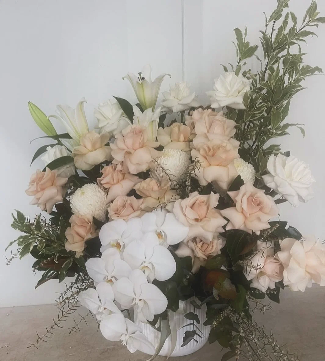Quicksand roses !!! My fav 

Shop 1 and shop 2
7-9 cross st Bankstown 
NSW 
2200

0410410870

#simplydifferentflorist #bankstownflorist #florist #floralarrangements