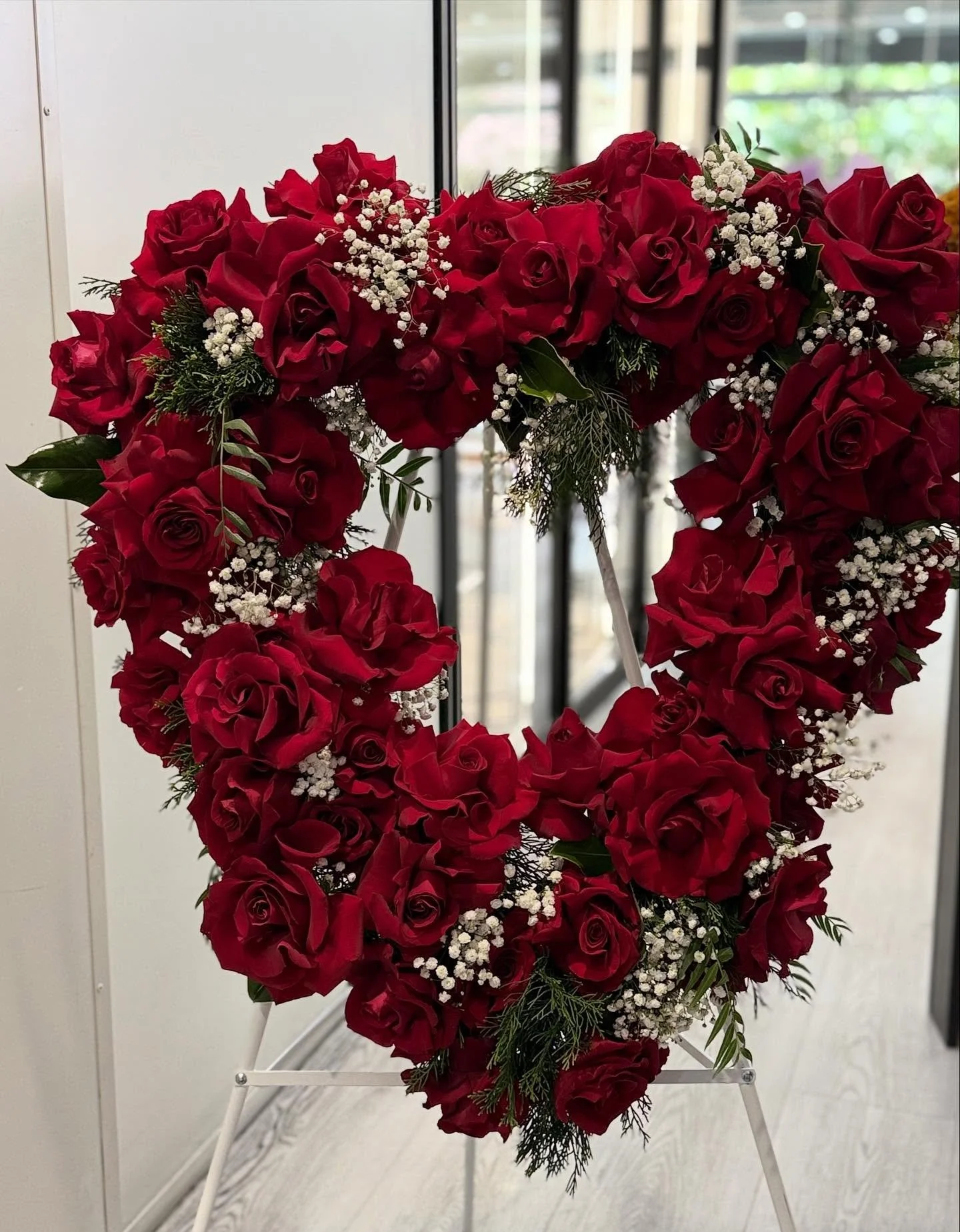 Colombian hand flexes red roses to make this beautiful love heart ❤️ 
Custom made funeral pieces 
Call us to enquire or pop in store 

#florist #banaktownflorist 
#funeralflorals #funeralheart 

Shop 1 and shop 2 
7-9 cross st Bankstown 
NSW 2200

04