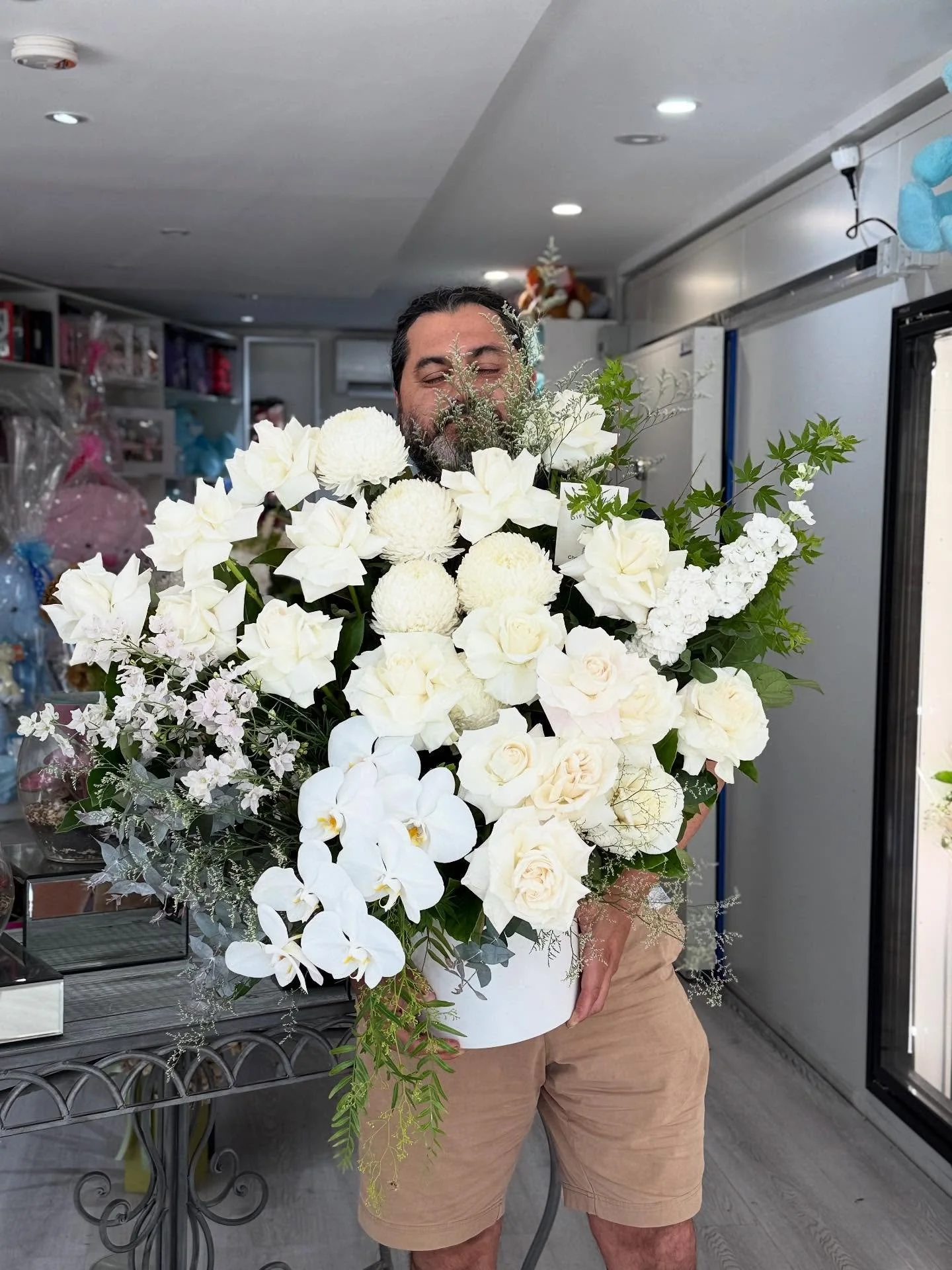Some deliveries make u smile 
#simplydifferentflorist 

Shop 1 and shop 2
7-9 cross st Bankstown 
Nsw 2200

Open Monday to Saturday 8:30 to 7:30
Sunday 10:00 to 4:00

Same day delivery 

0410410870