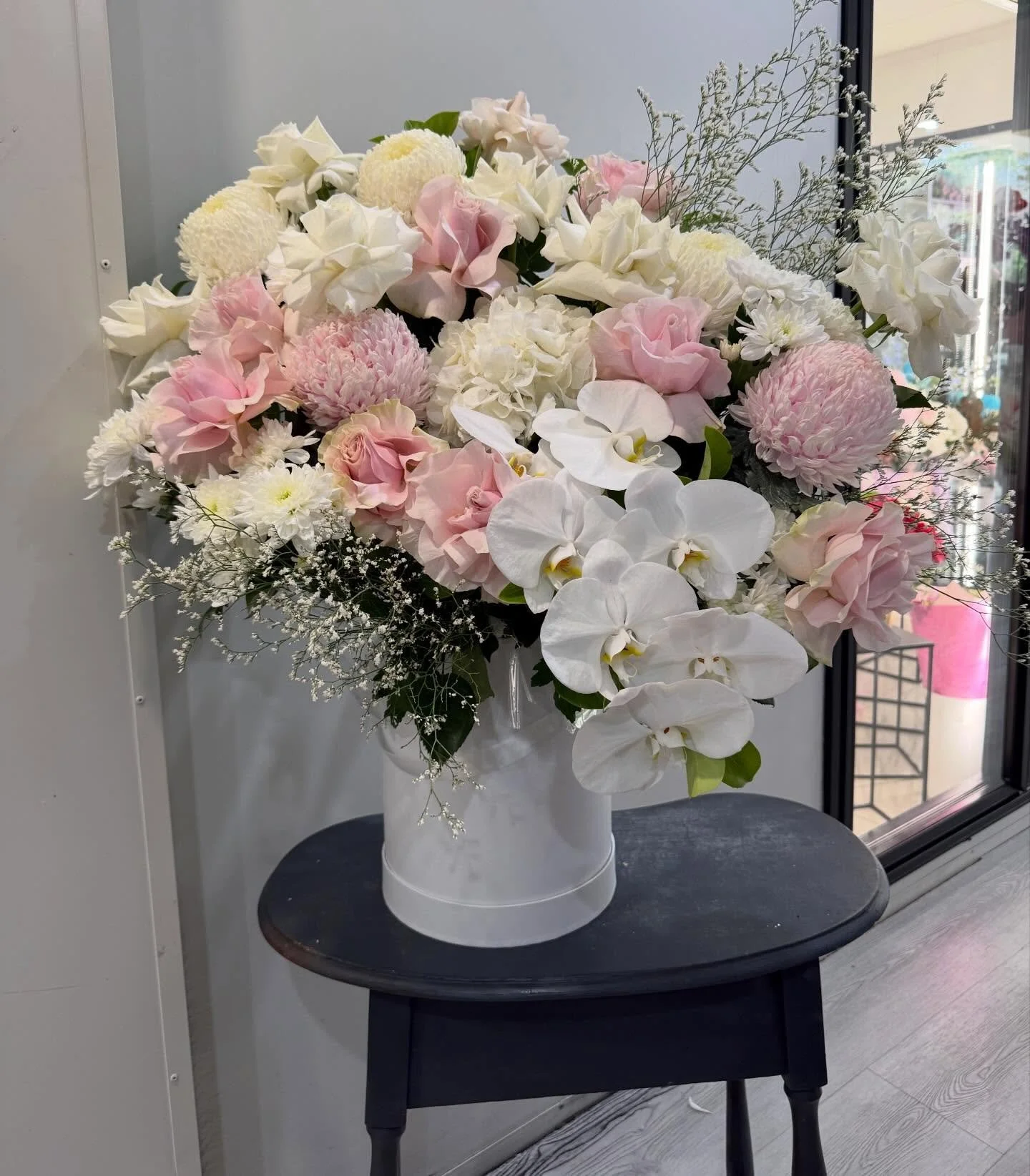 Flowers don&rsquo;t tell , they show 

#simplydifferentflorists #florist #bankstownflorist #simplydifferentflorist 

Shop 1 and shop 2
7-9 cross st Bankstown 
NSW 2200

0410410870

www.simplydifferent.com.au
