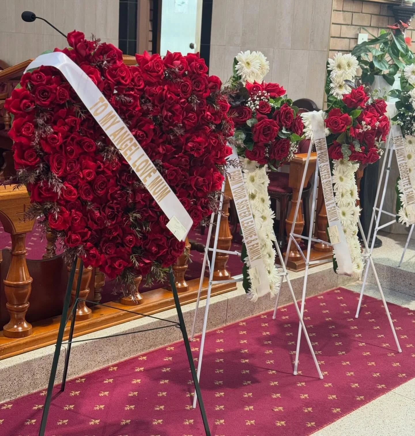 #simplydifferentflorist #bankstownflowers #floraldesign #funeralpieces #bankstownflorist Where every bloom tells a story