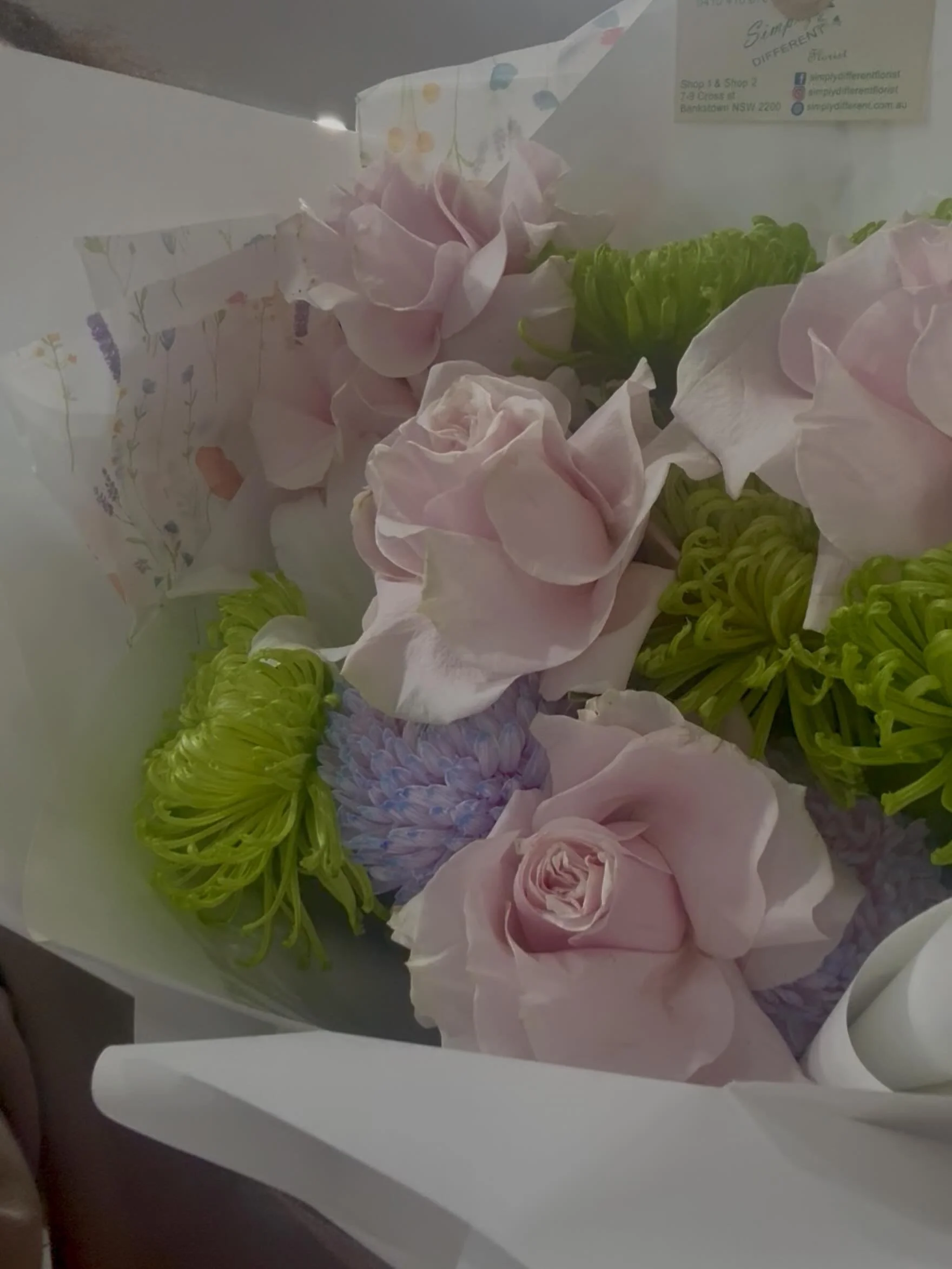 Colour combination

#simplydifferentflorist #florist #bouquet #floralarrangement 
Bankstowflorist

What&rsquo;s ur favourite colour palette ? 

7-9 cross st Bankstown. 
NSW 2200

0410410870
www.simplydifferent.com.au