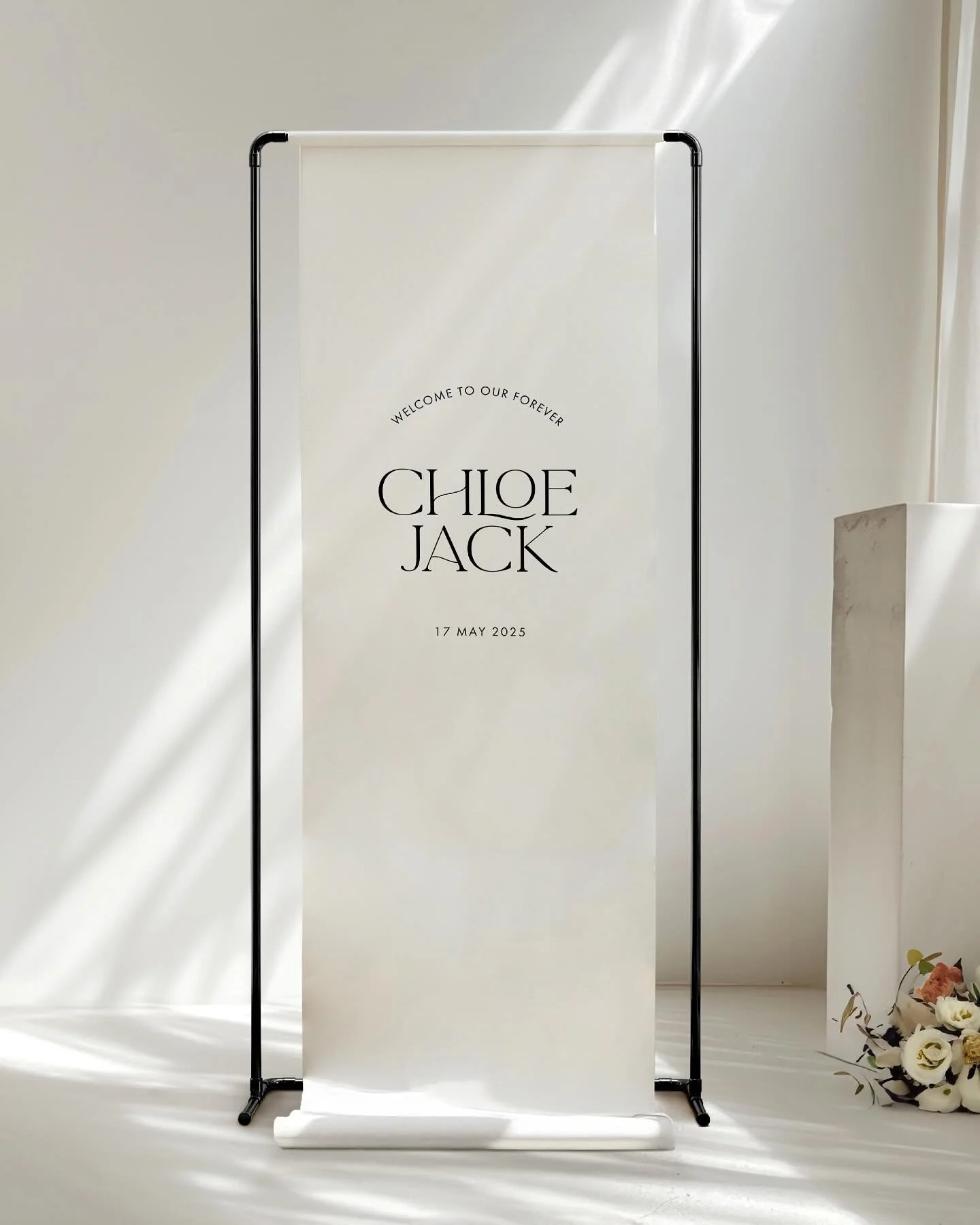 Linen signage is currently at the top of our list! I mean just look at it 😍

Add a special touch to your entrance with our linen welcome sign, showcasing the O&rsquo;ahu design. 

Perfect for destination weddings, these babies fold up effortlessly f