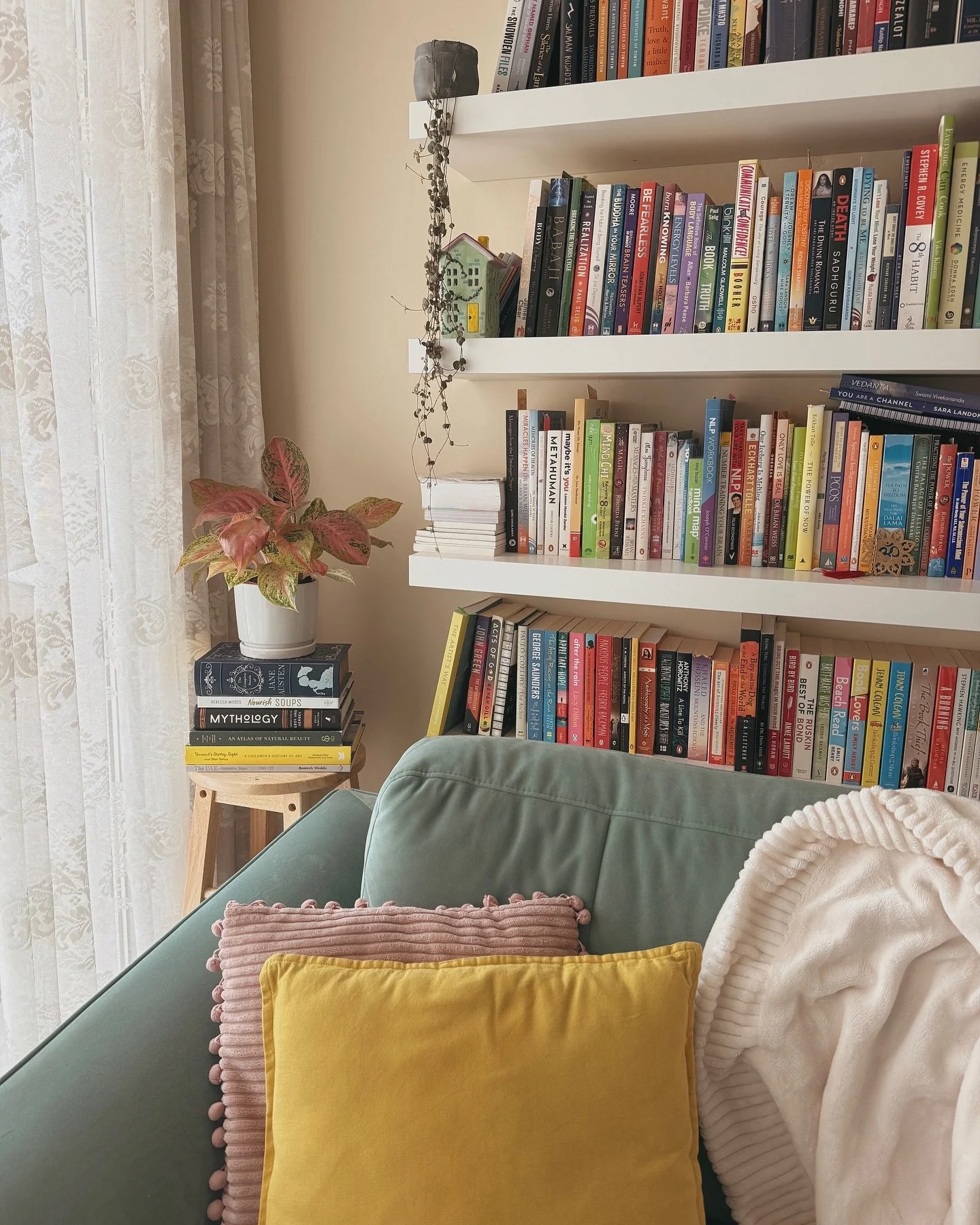 Life forced me to heal for a while. The tail end of the journey has been looking a little something like this. 🤍 Been missing my cozy little blog. 

#momentsoflife #momentsofmine #comfortzone #cozyhomedecor #bookloversofinstagram #homebody #lifestyl