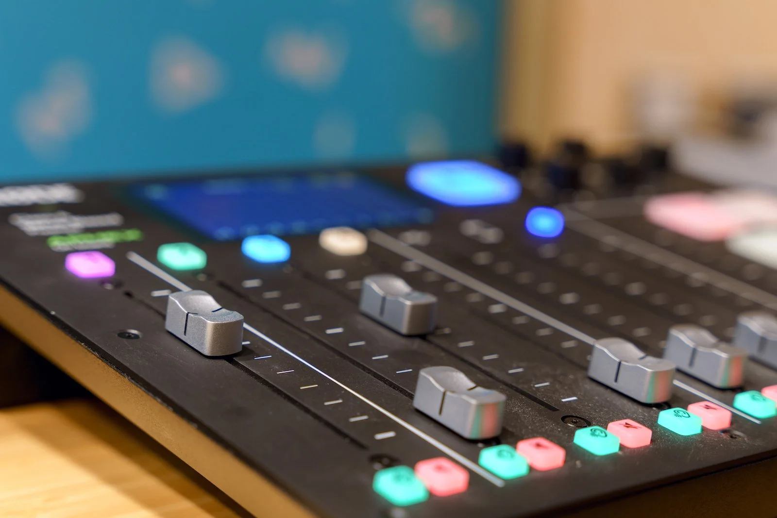 PLOSIVE-00247.jpg