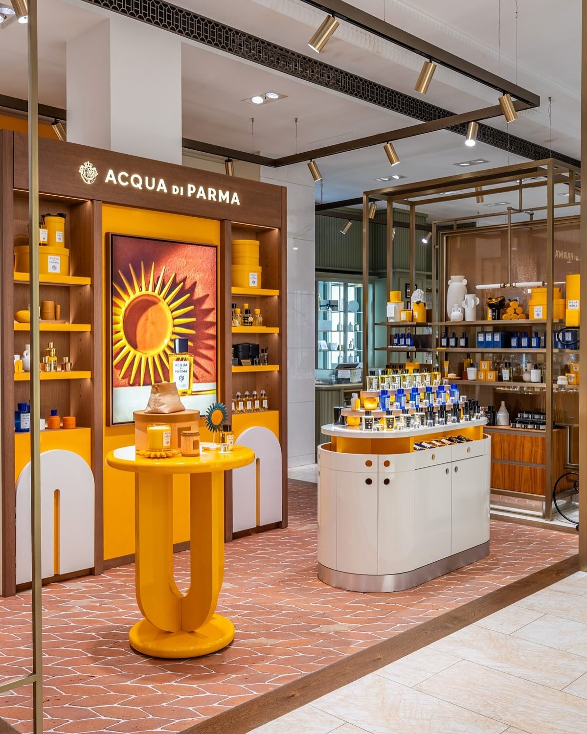 @acquadiparma just unveiled its beautiful new boutique concept designed by @dorotheemeilichzon at @harrods where the famed Italian maison will sell not only its entire fragrance collection but also a selection of exclusive pieces, destined for the wo