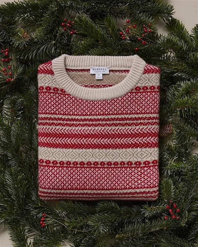 The world&rsquo;s first chic Christmas Jumper? 
.
.
@sunspelclothing just previewed their first ever Fair Isle Jumpers and they don&rsquo;t disappoint&hellip; made from lambswool spun in Fife by Todd &amp; Duncan, they launch on 1st November 🌲❄️🔥
